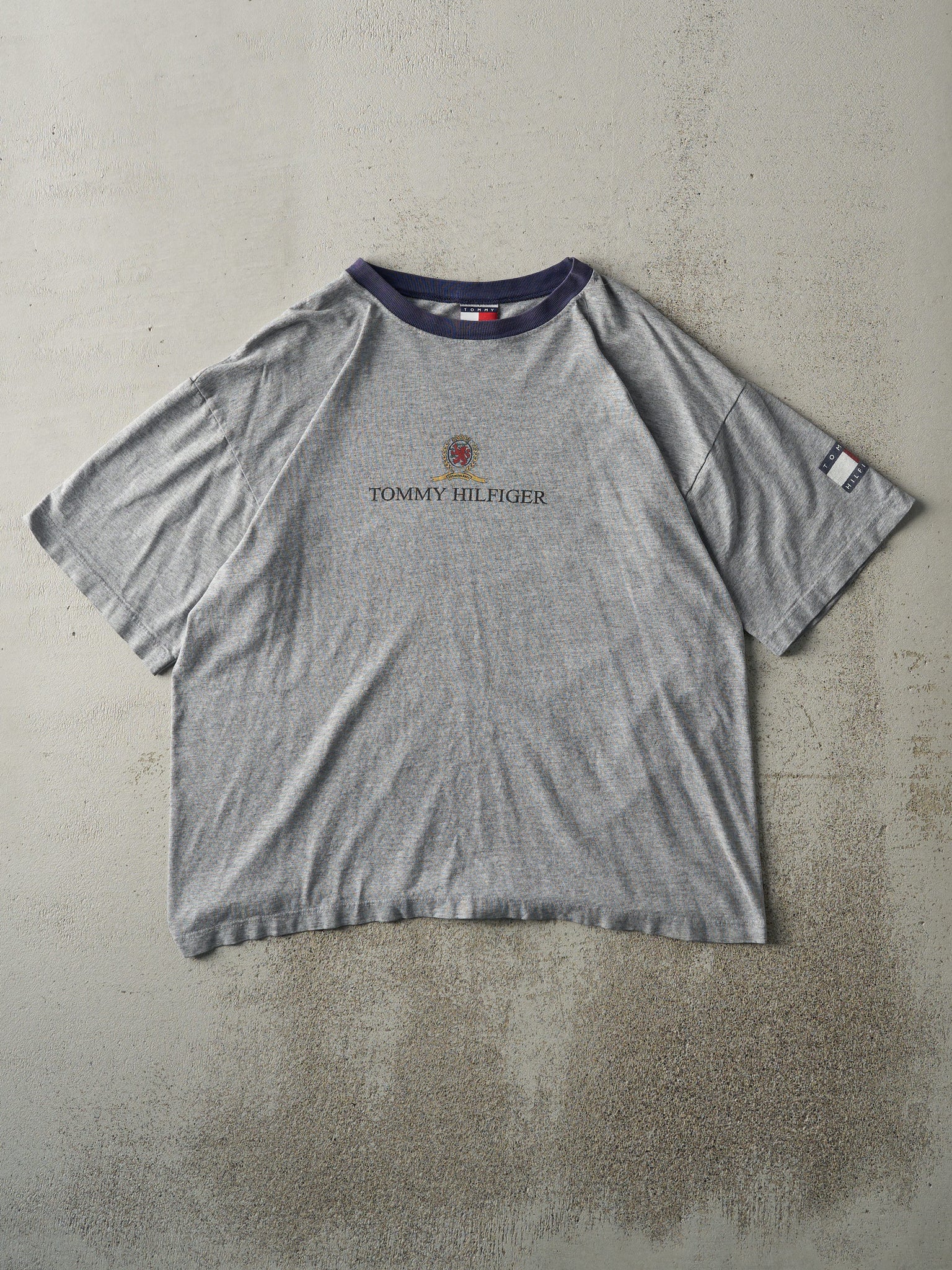 Vintage 90s Grey & Navy Tommy Hilfiger Tee (M)