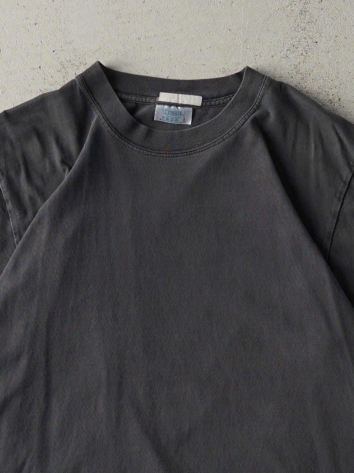 Vintage 90s Faded Black Blank Tee (M)