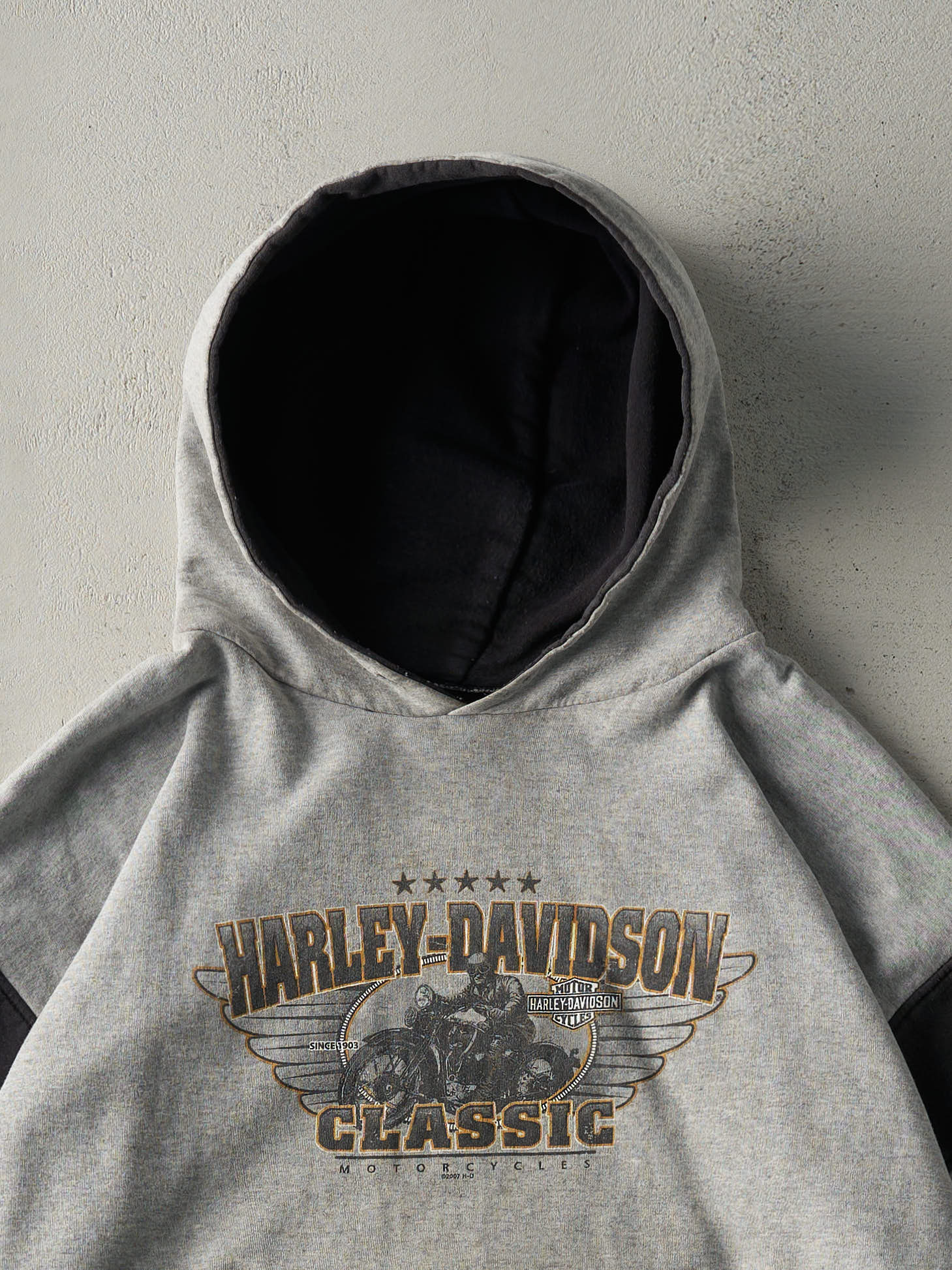 Vintage 07' Grey Kelowna, BC Harley Davidson Hoodie (XL)