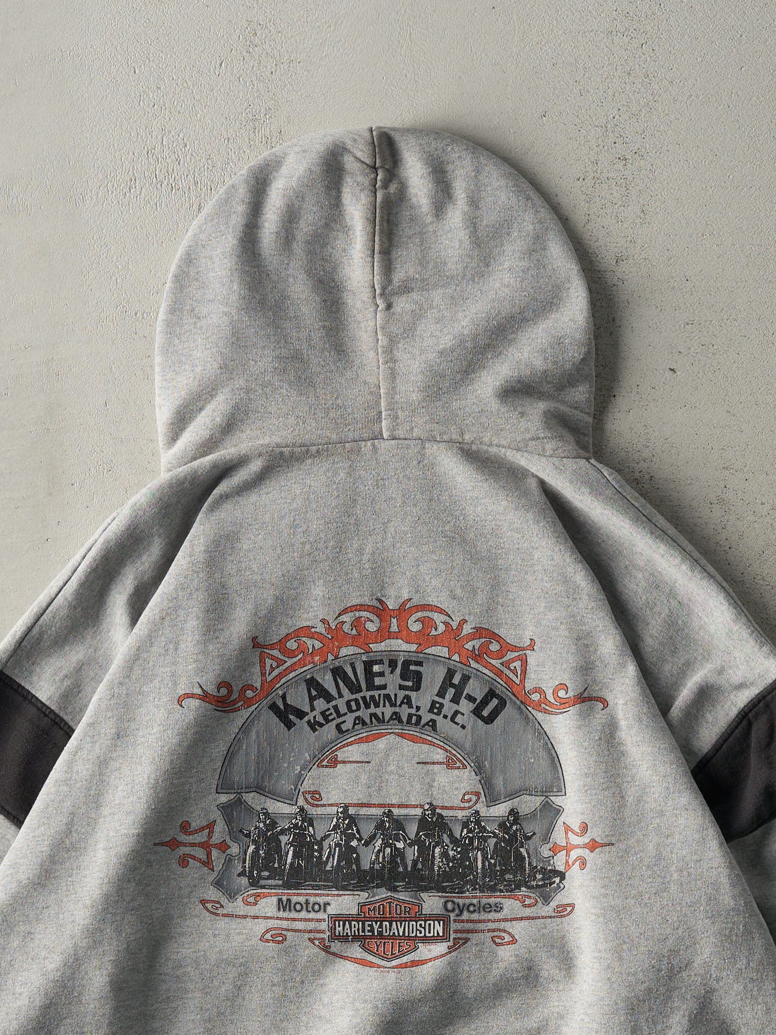 Vintage 07' Grey Kelowna, BC Harley Davidson Hoodie (XL)