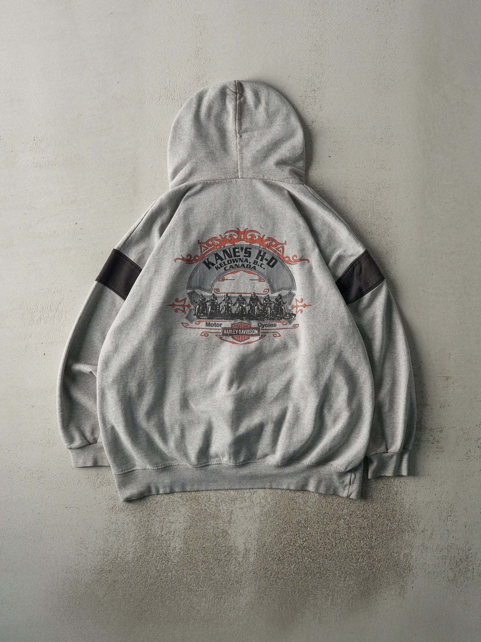 Vintage 07' Grey Kelowna, BC Harley Davidson Hoodie (XL)