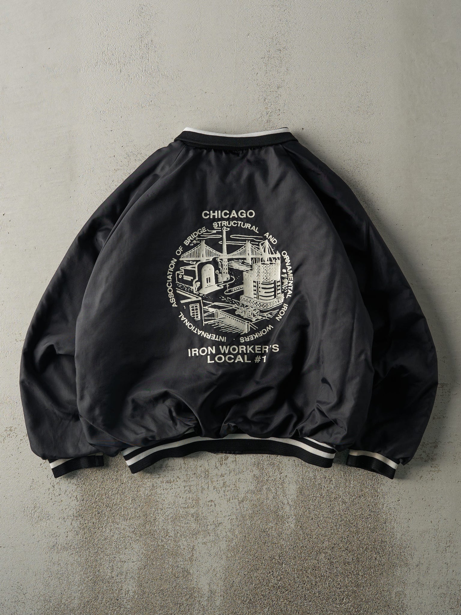 Vintage 80s Black Chicago Iron Workers Nylon Bomber Jacket (L/XL)