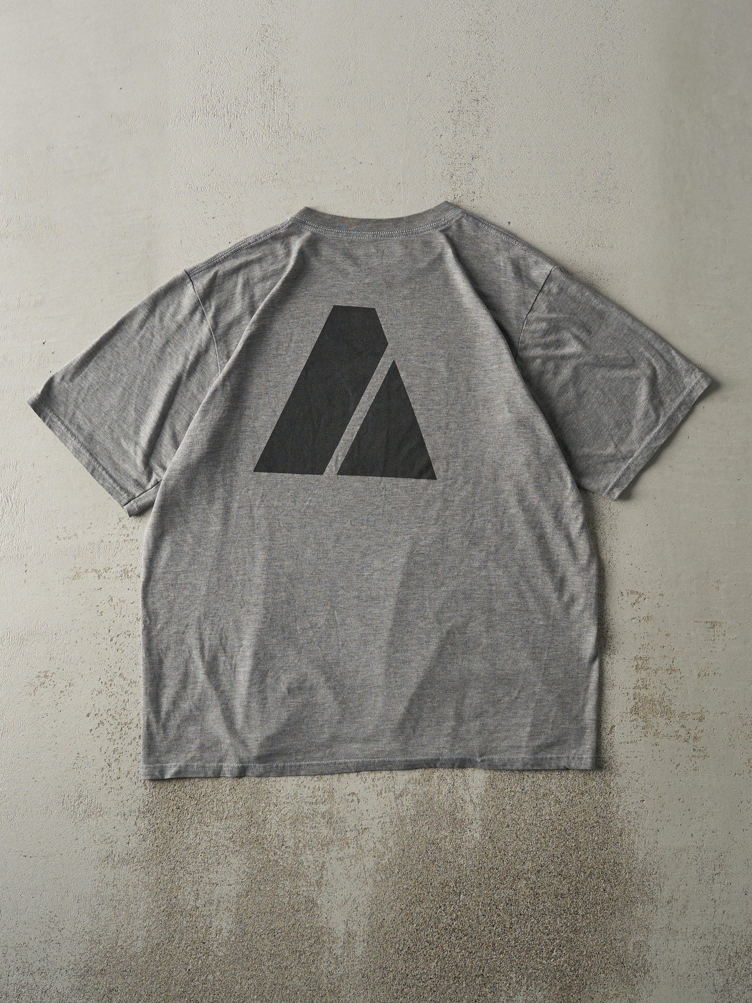 Vintage Y2K Grey US Army Tee (L)