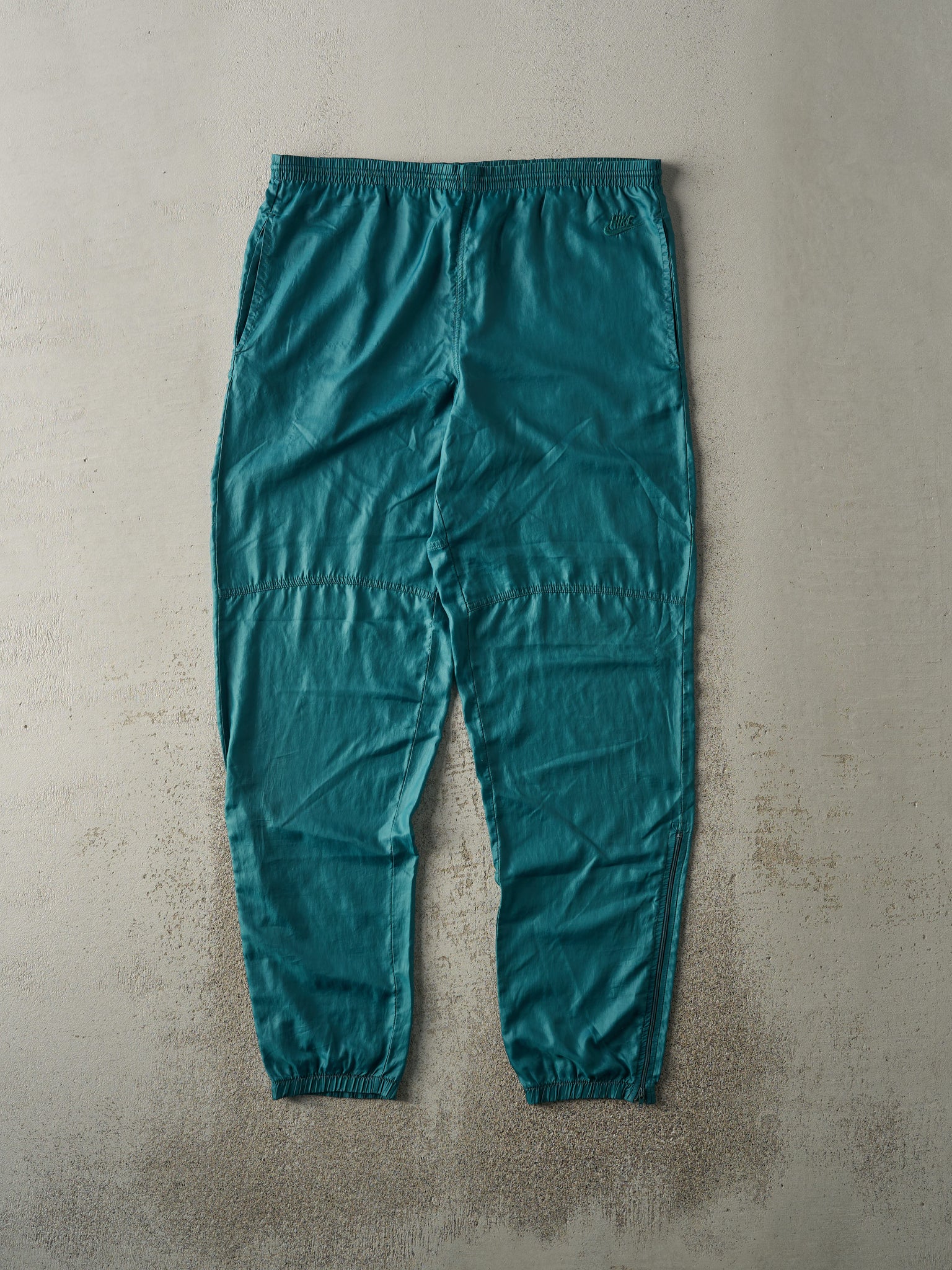 Vintage 90s Green Nike Embroidered Windbreaker Pants (36x30.5)