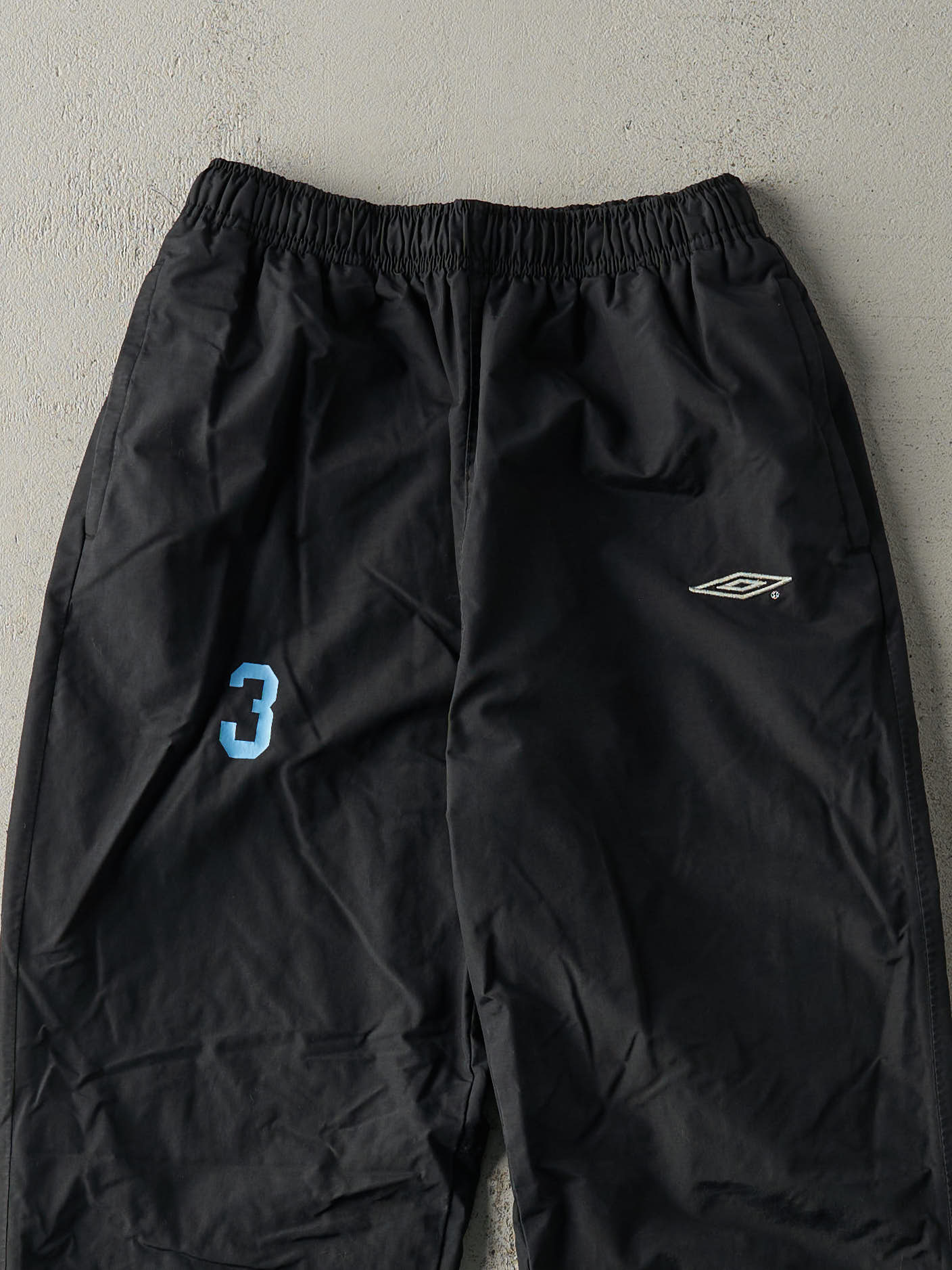 Vintage Y2K Black Umbro Track Pants (24x26)