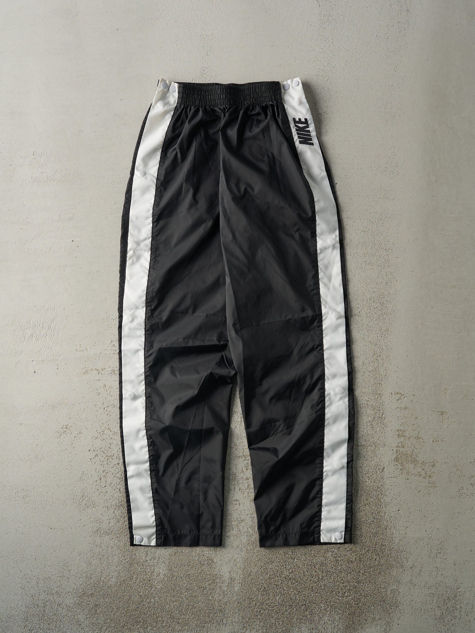 Vintage 90s Black Nike Tear Away Track Pants (26x32)