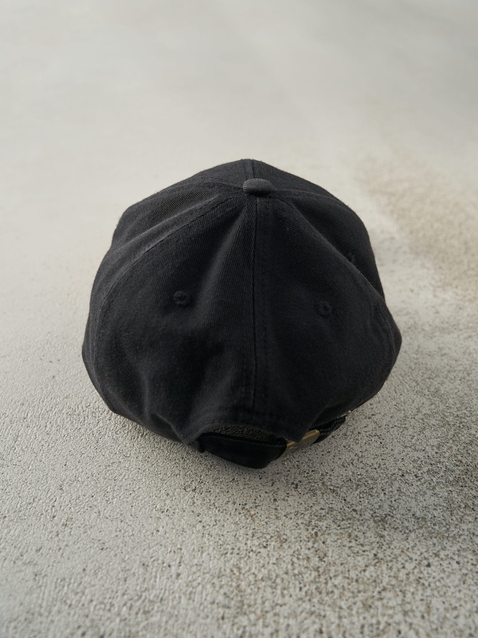 Vintage Y2K Black Embroidered MSN 8 Strapback Hat