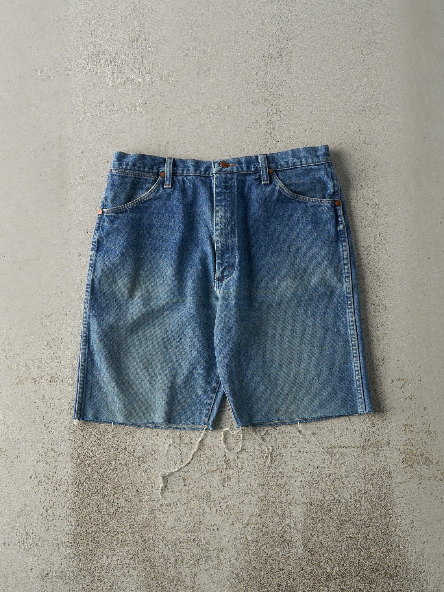 Vintage 80s Mid Wash Wrangler Cut Off Jean Shorts 33x8.5