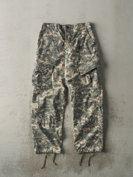 Vintage Y2K Digi Camo Cargo Army Pants (31x29.5) – Rebalance Vintage