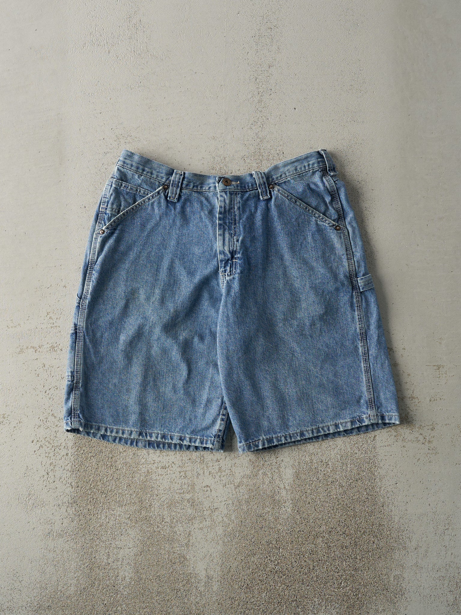 Vintage 90s Light Wash Lee Dungaree Carpenter Jean Shorts (34x11)