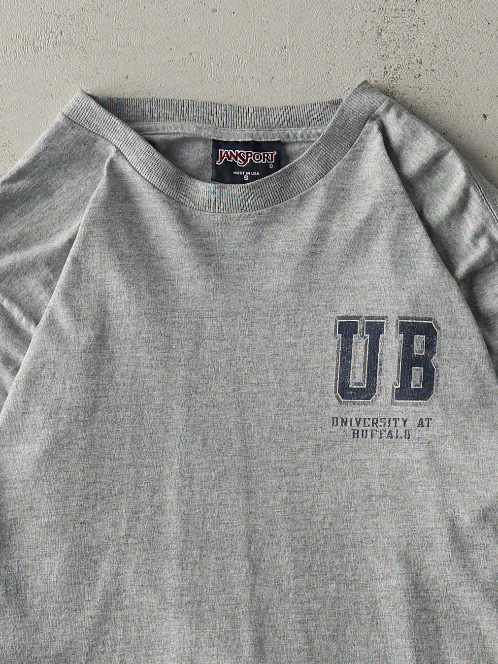 Vintage Y2K Grey University at Buffalo Bulls Long Sleeve (S)