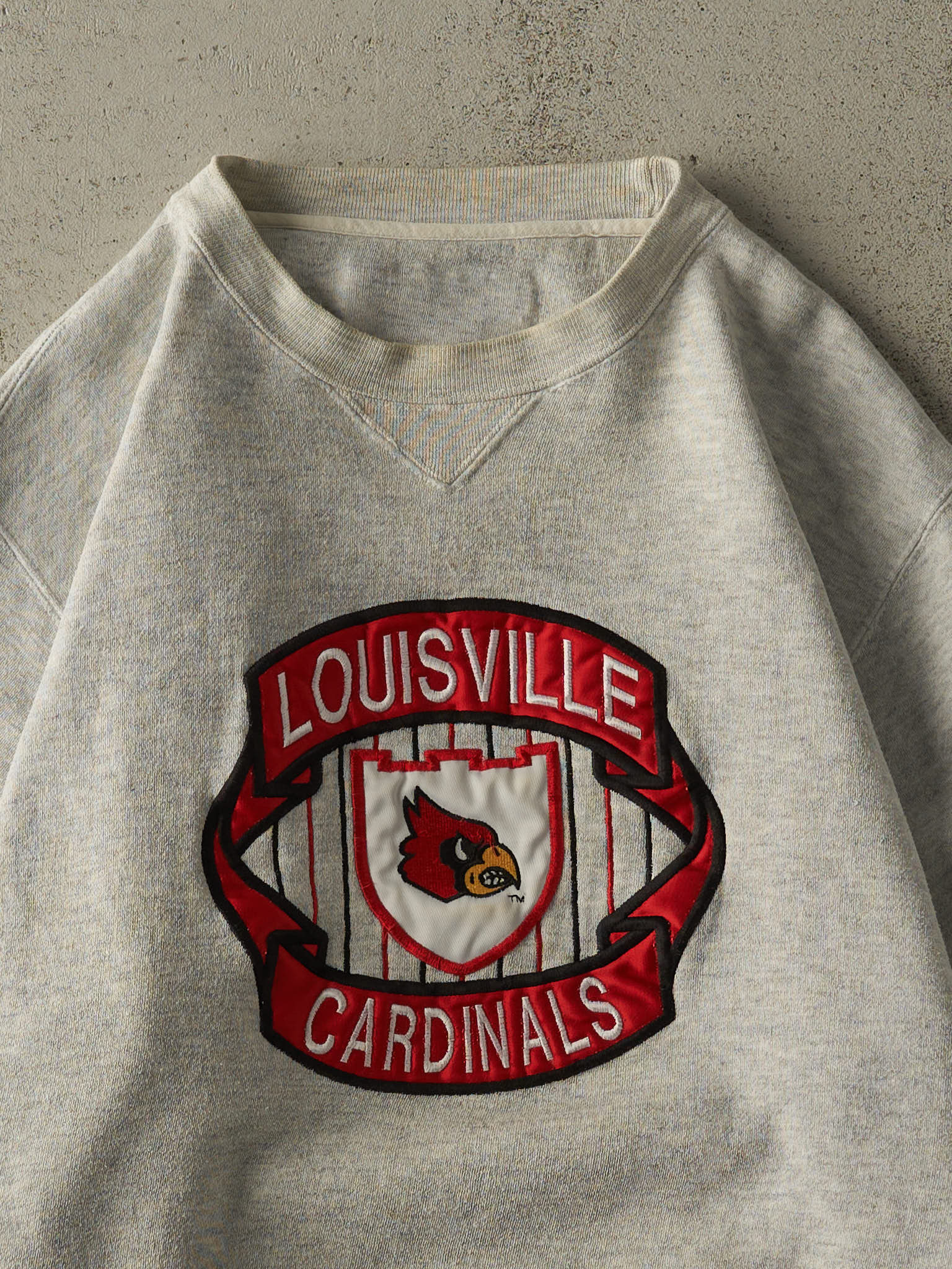 Vintage 90s Heather Grey University of Louisville Cardinals Embroidered Crewneck (L/XL)