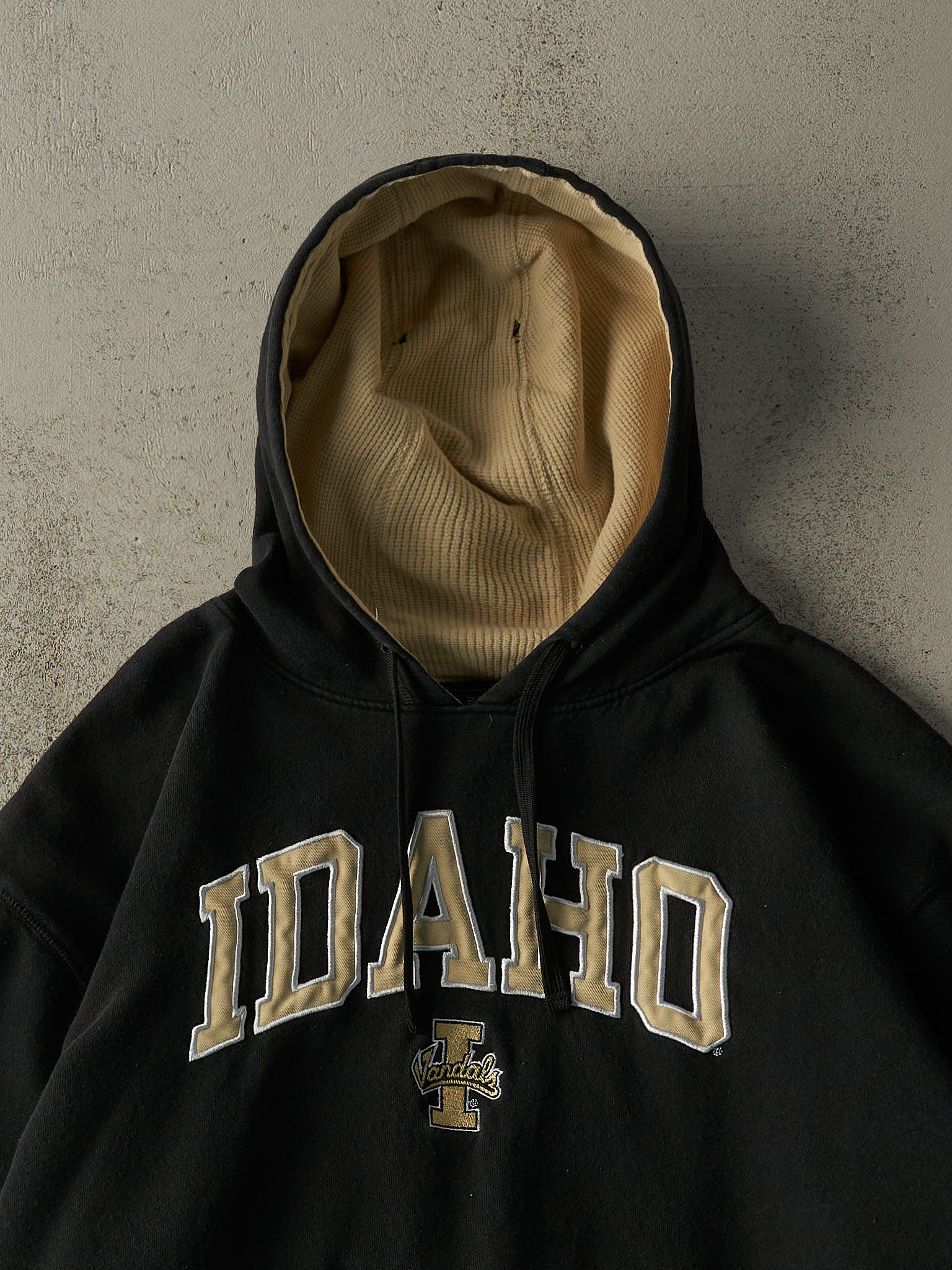 Vintage Y2K Black University of Idaho Vandals Embroidered Hoodie (XL/XXL)