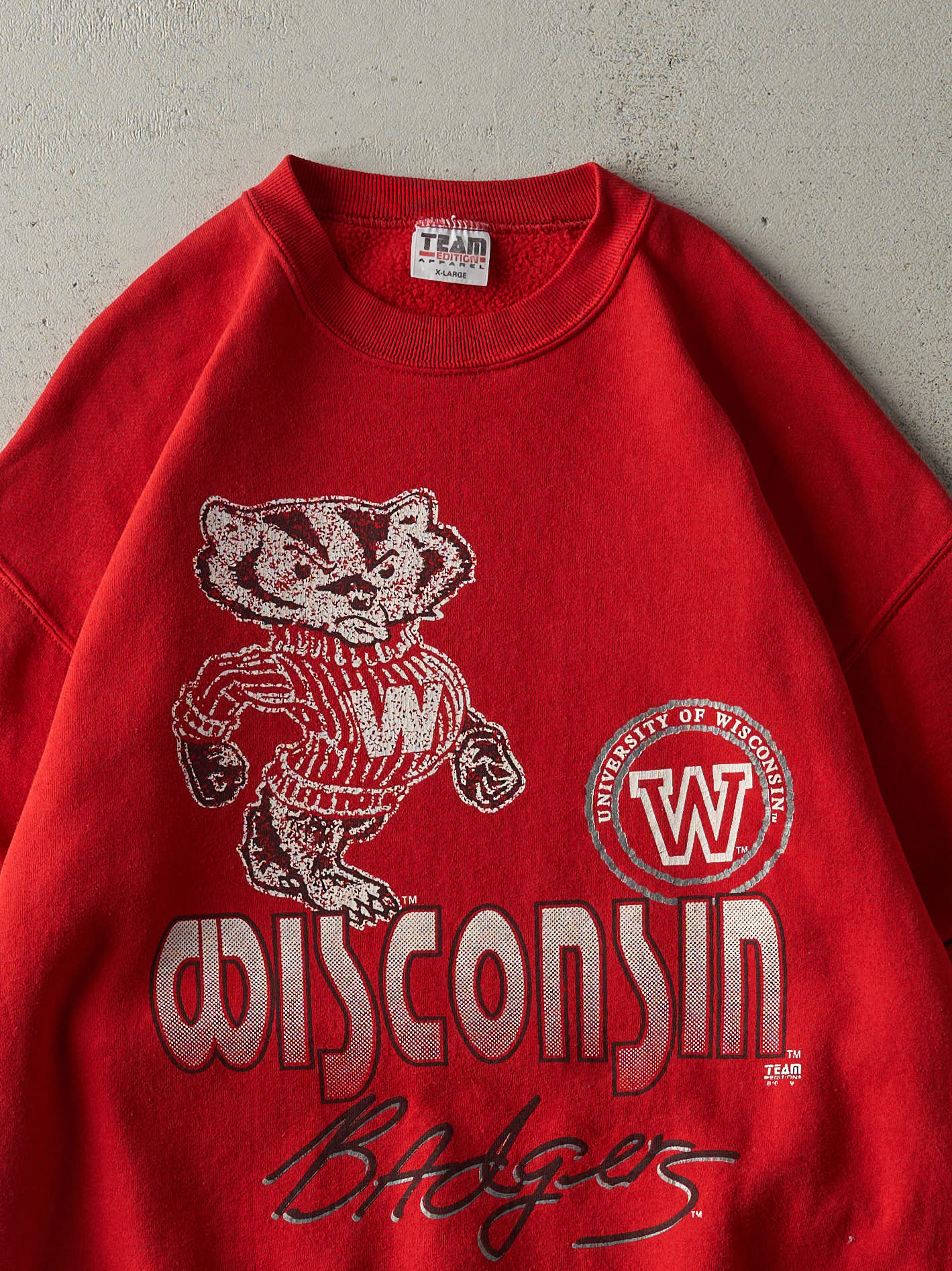 Vintage 90s Red University of Wisconsin Badgers Crewneck (L)