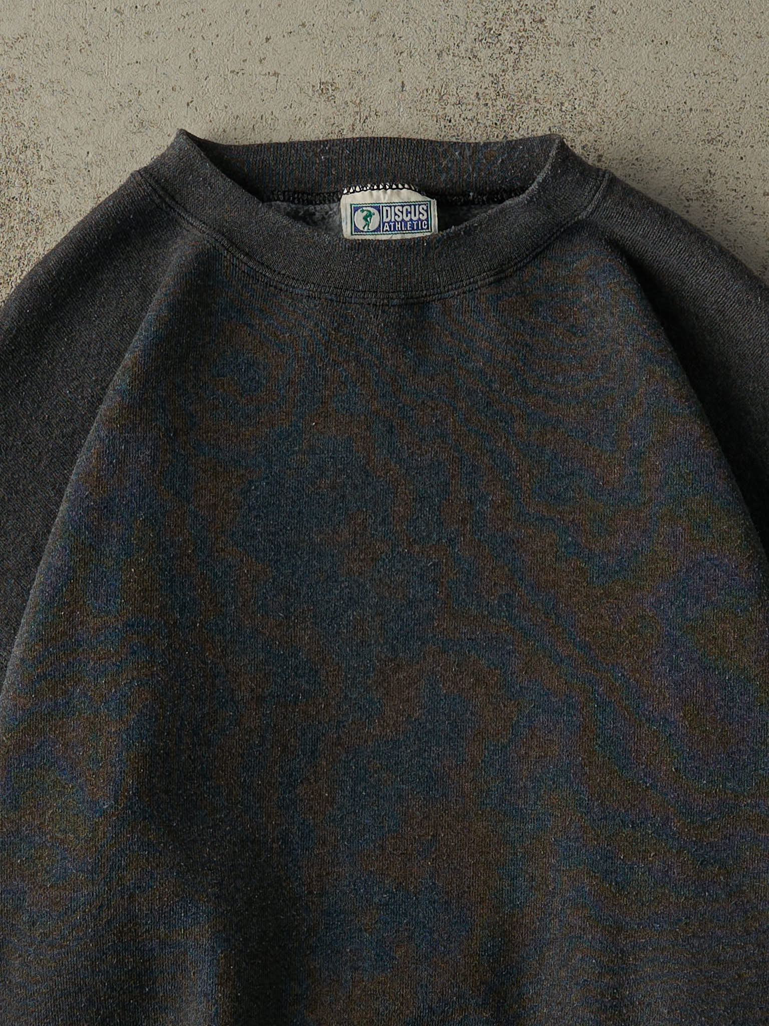 Vintage 90s Charcoal Grey Discus Athletic Blank Crewneck (L/XL)