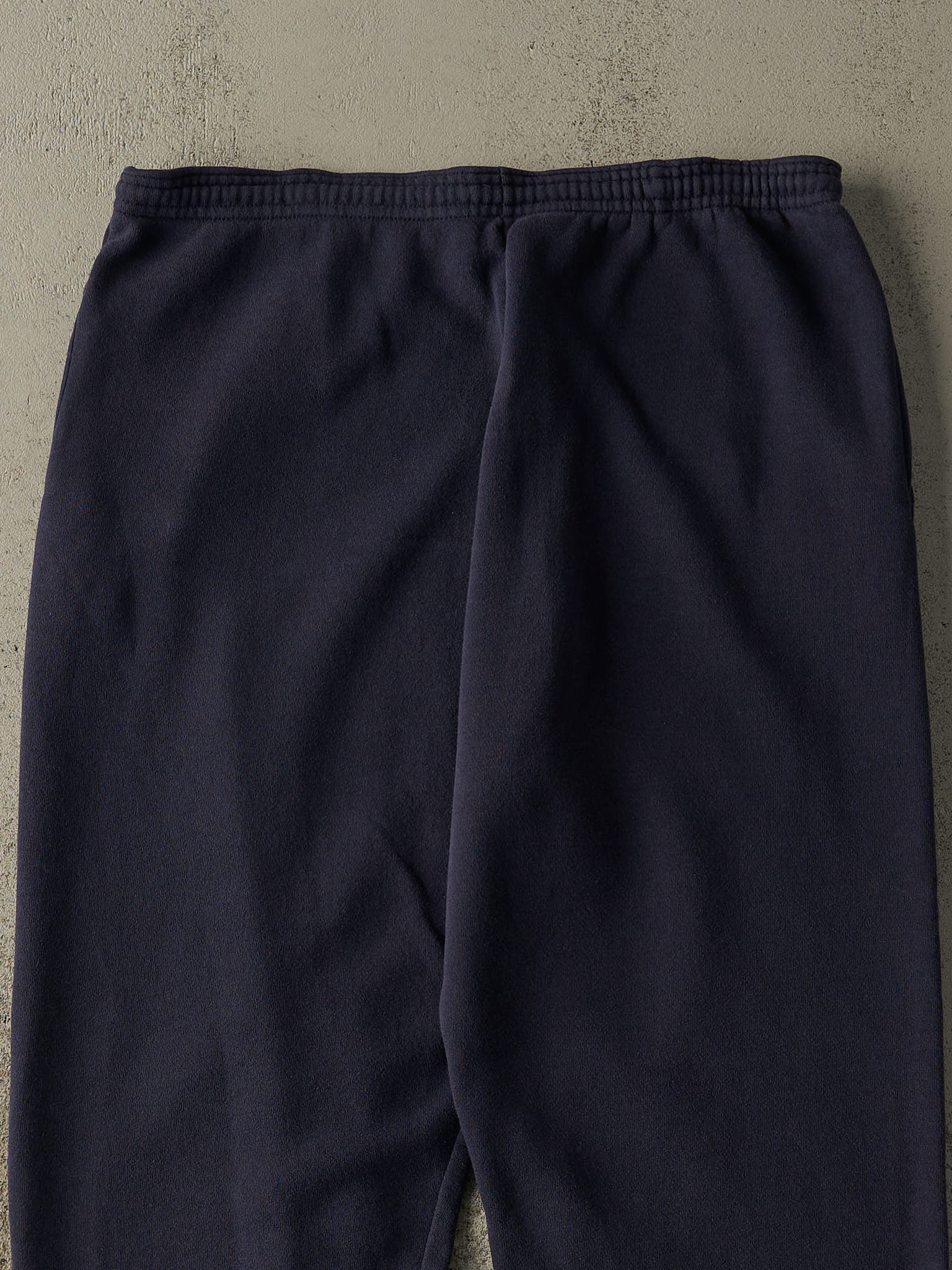 Vintage 01' Navy Blue New York Yankees Embroidered Sweatpants (34x29.5)