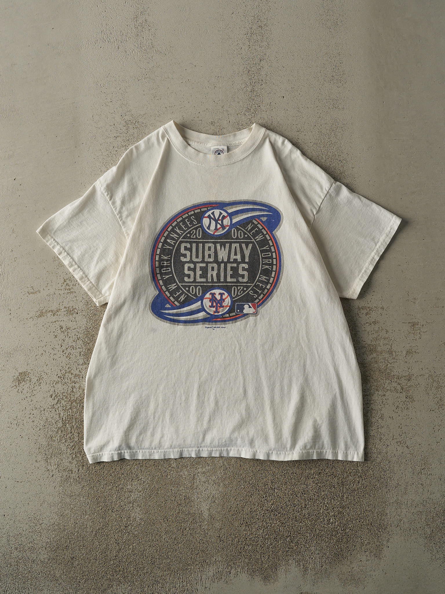 Vintage 00' White New York Yankees vs New York Mets Subway Series Tee (L/XL)