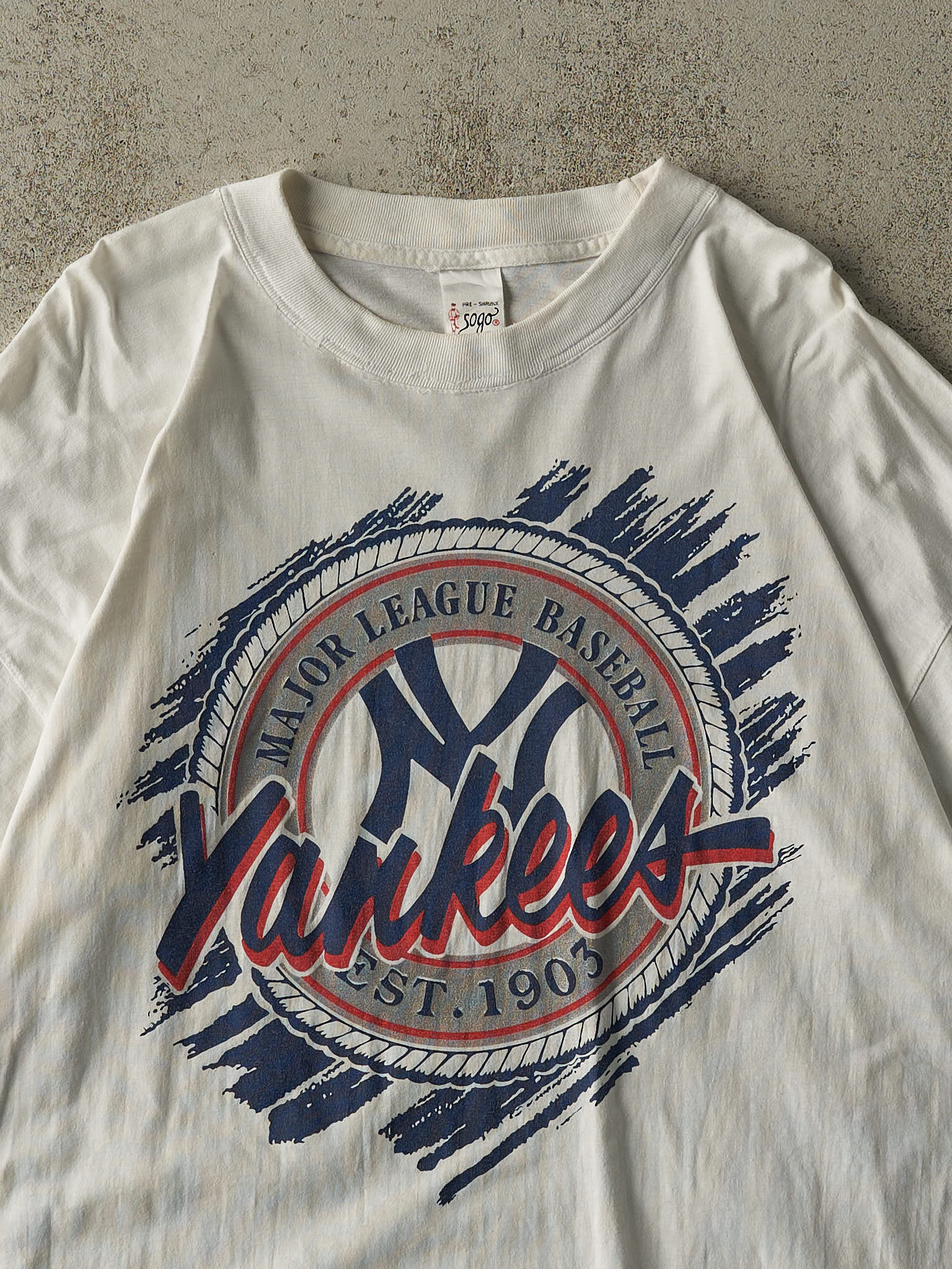 Vintage 90s White New York Yankees Tee (L/XL)