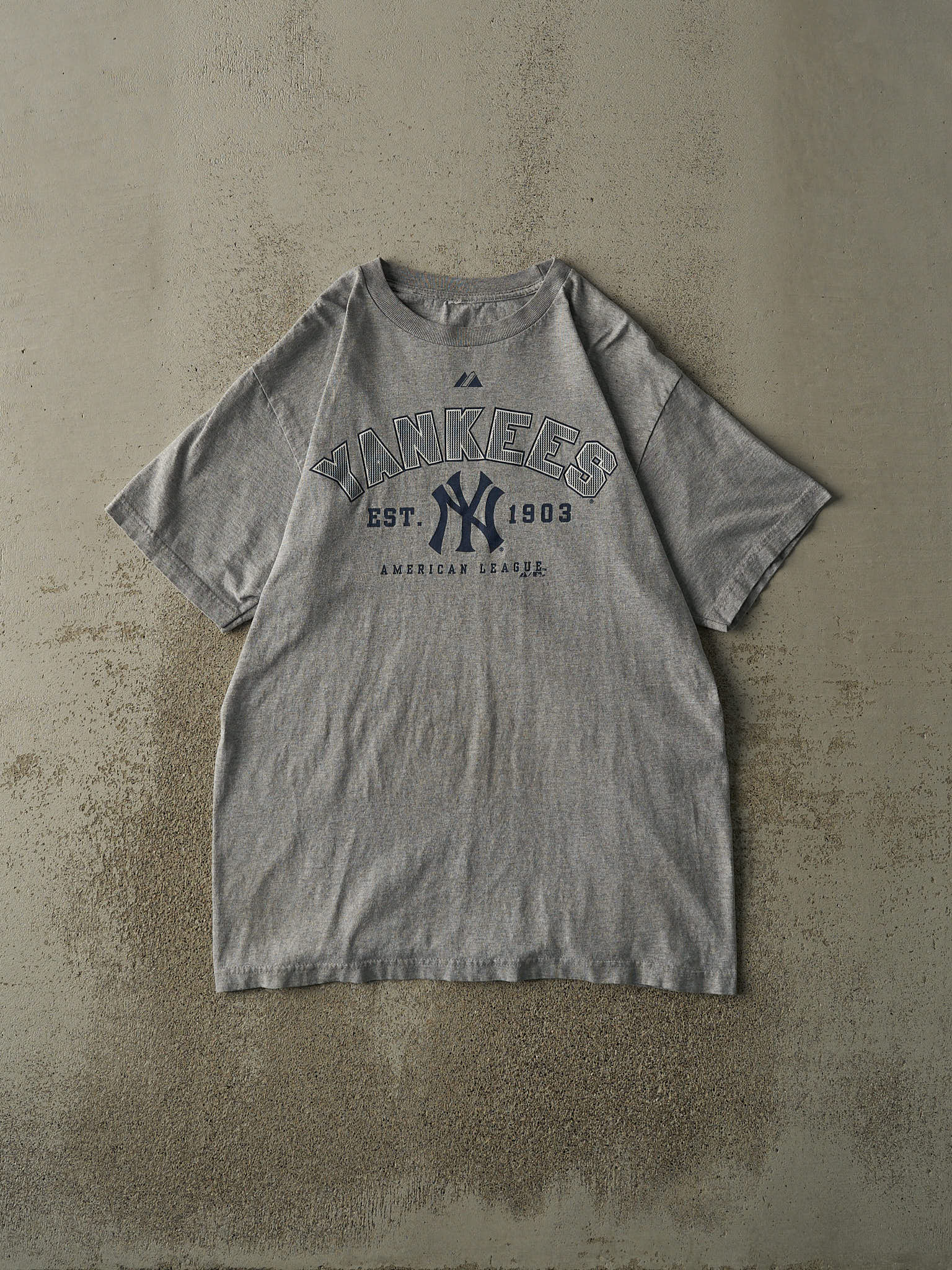Vintage 10' Grey New York Yankees Tee (L)