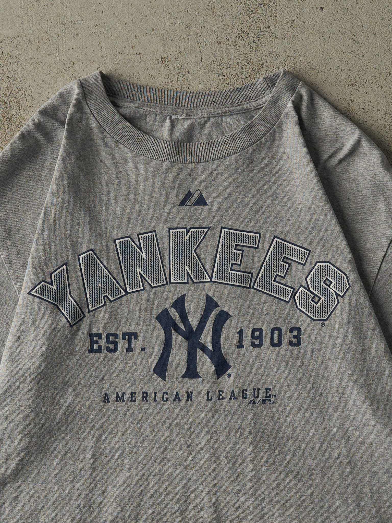 Vintage 10' Grey New York Yankees Tee (L)