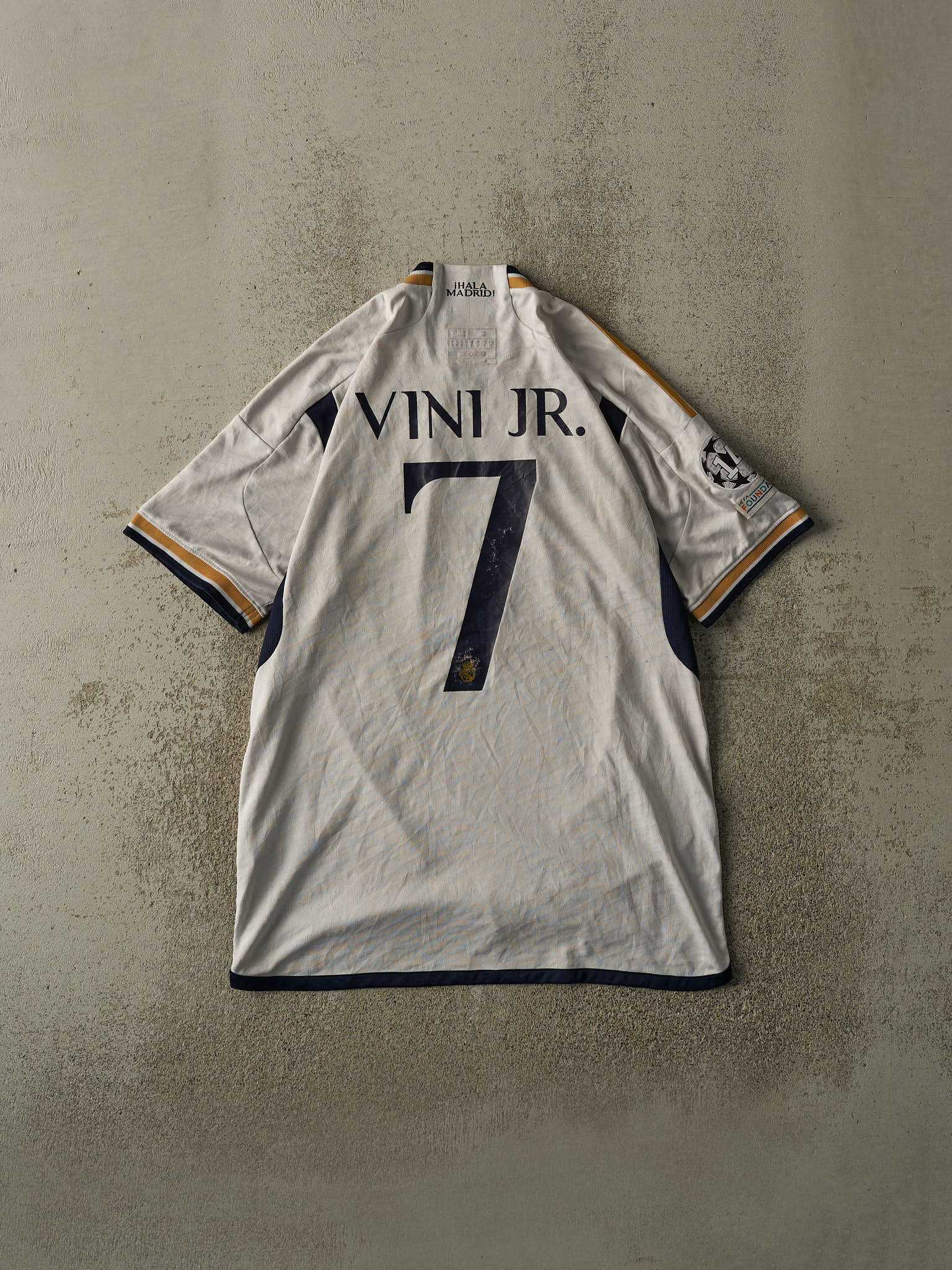 22' White Real Madrid #7 Vini Jr. Soccer Jersey (M/L)