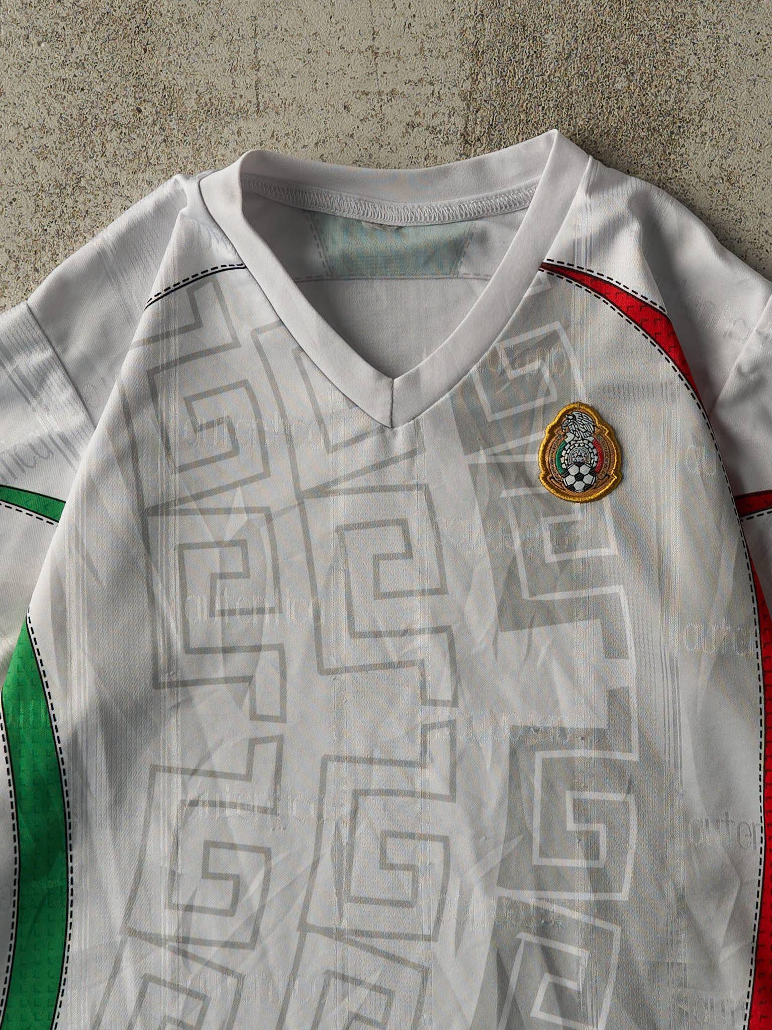 Vintage Y2K White Mexico Soccer Jersey (XS/S)