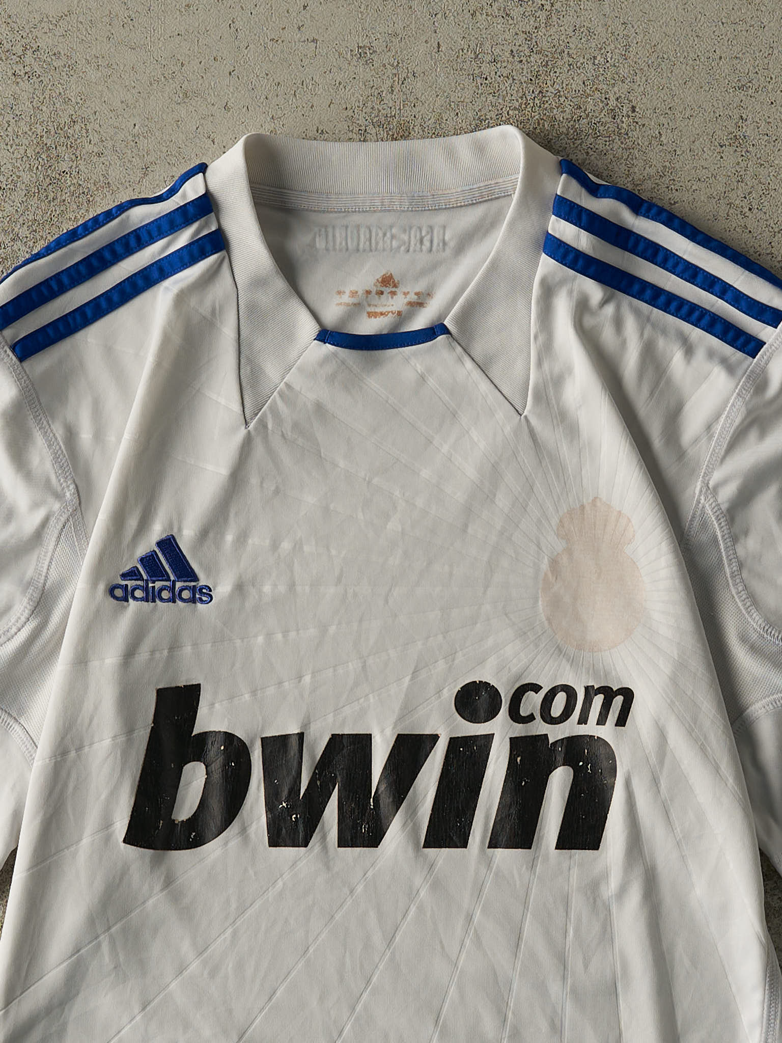 Vintage Y2K White Real Madrid Soccer Jersey (S/M)