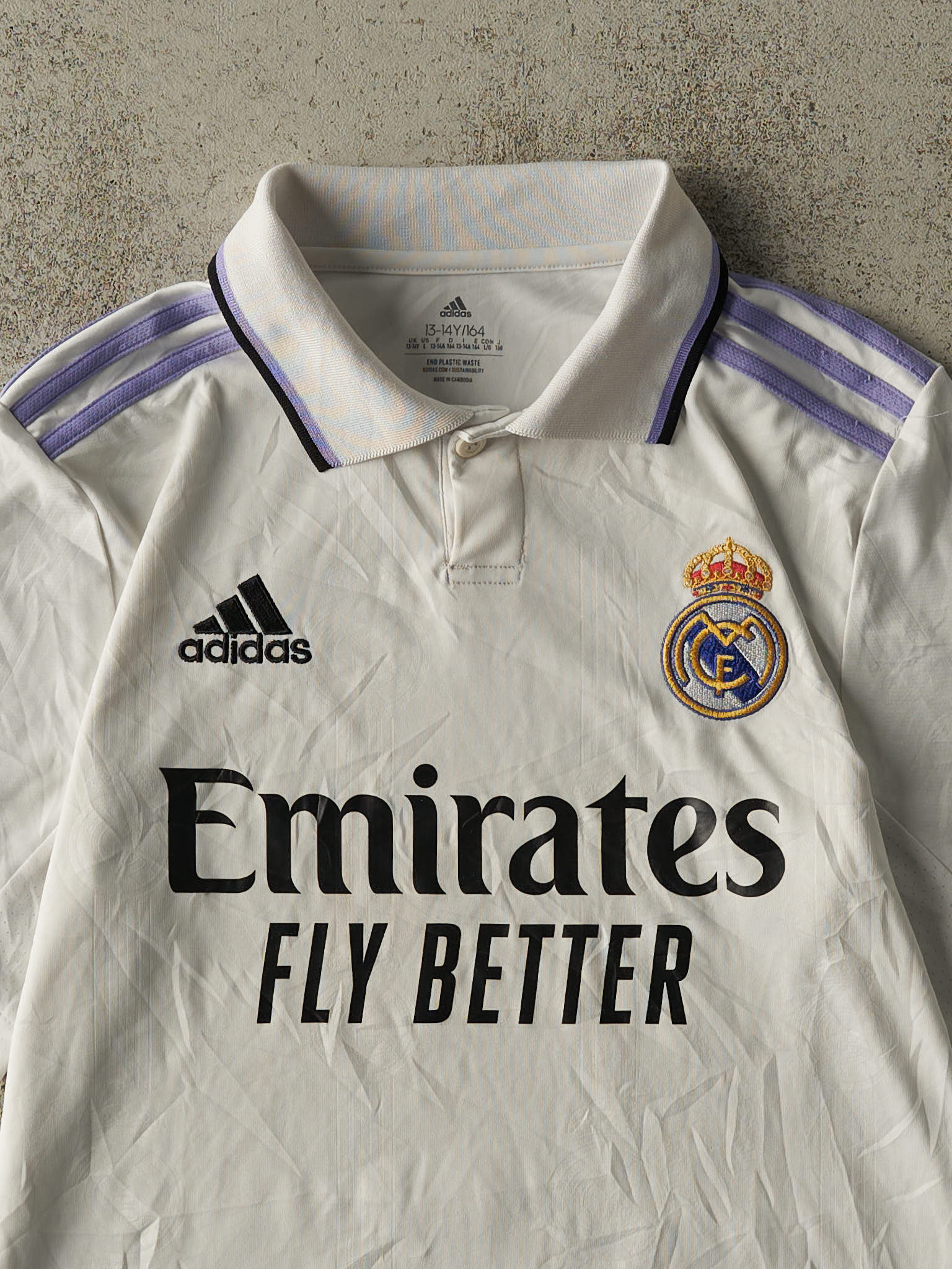 Vintage Y2K White Real Madrid Soccer Jersey (S/M)