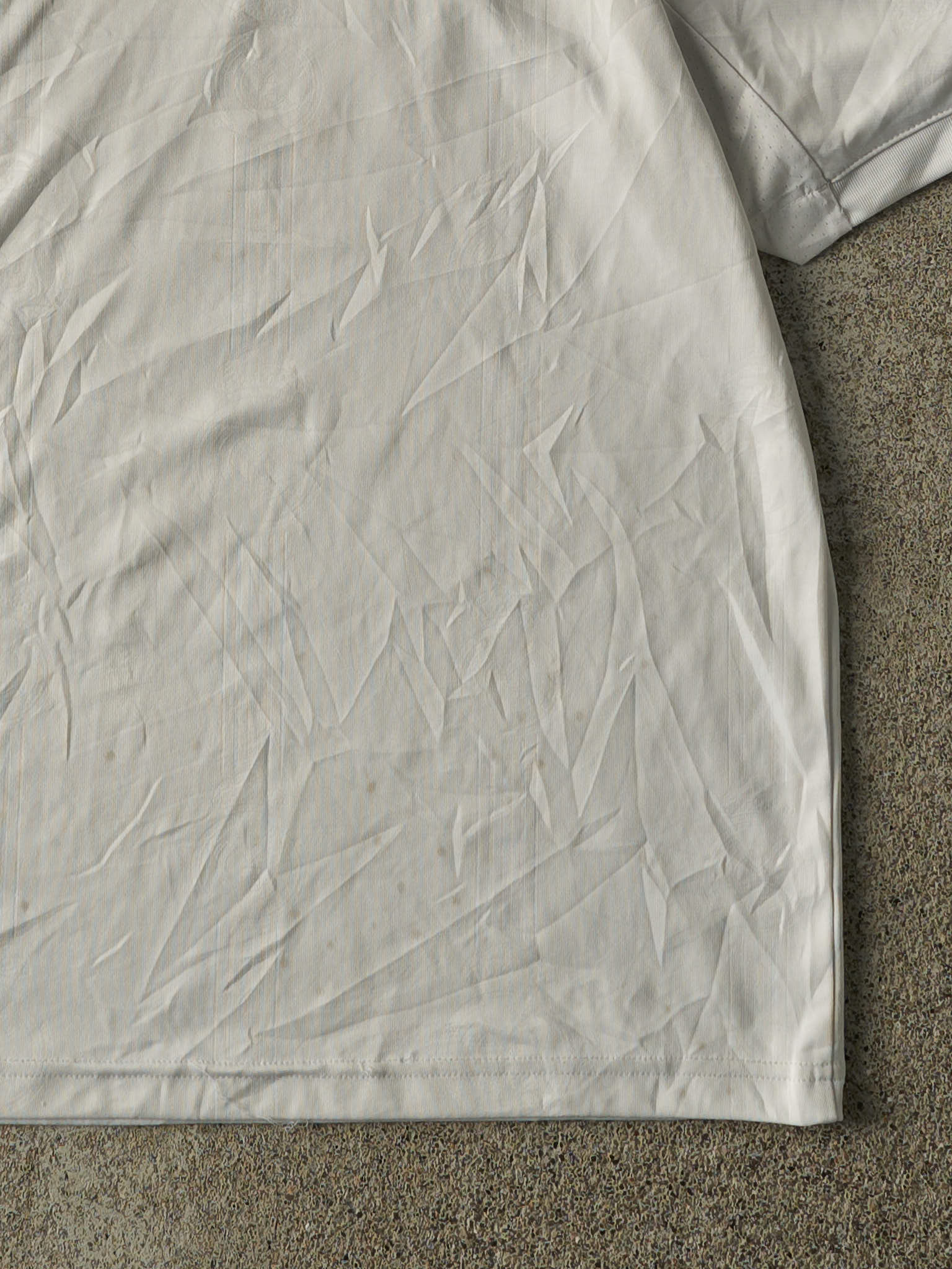 Vintage Y2K White Real Madrid Soccer Jersey (S/M)