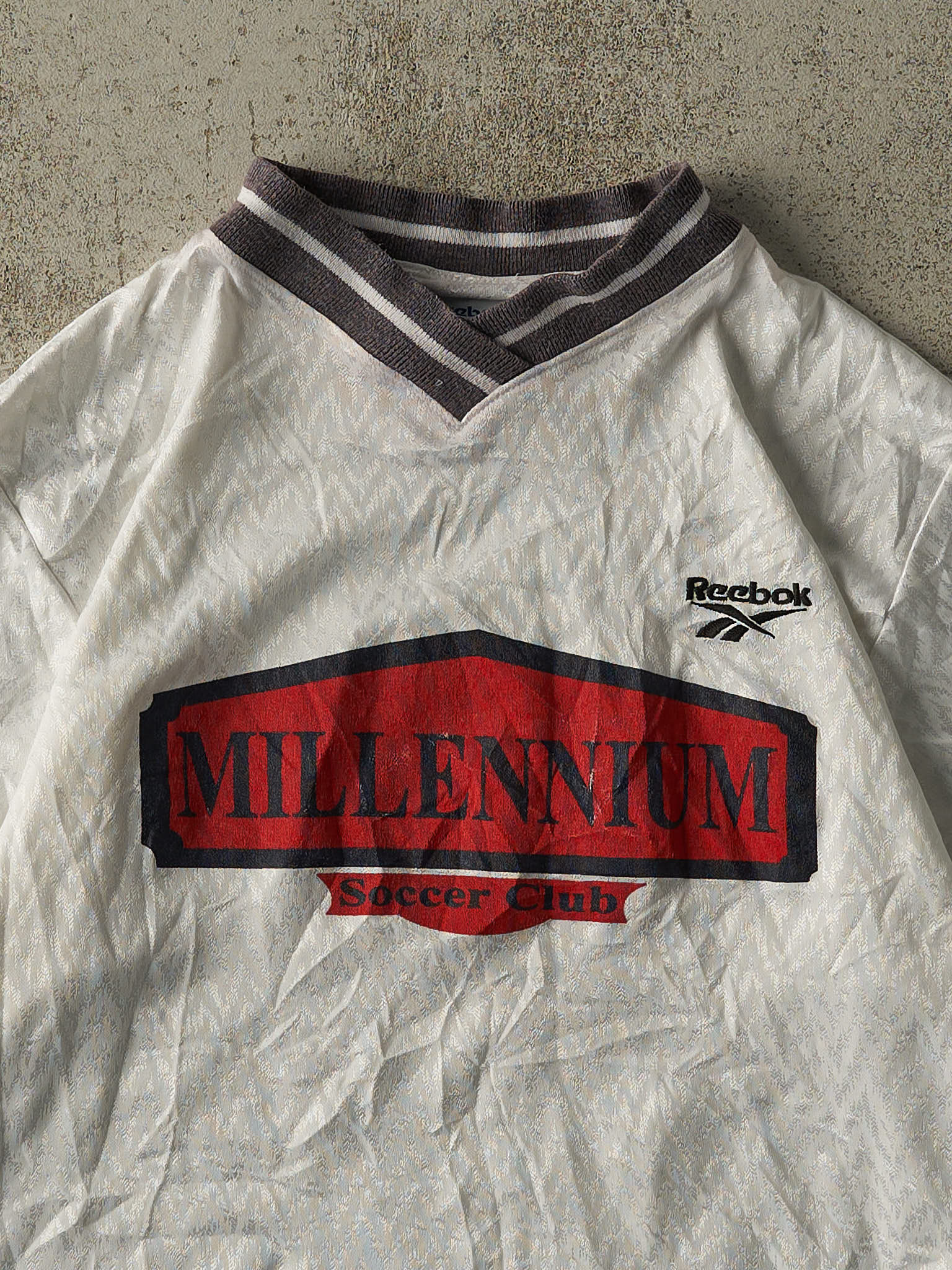 Vintage Y2K White Reebok Millennium #4 Soccer Jersey (M)