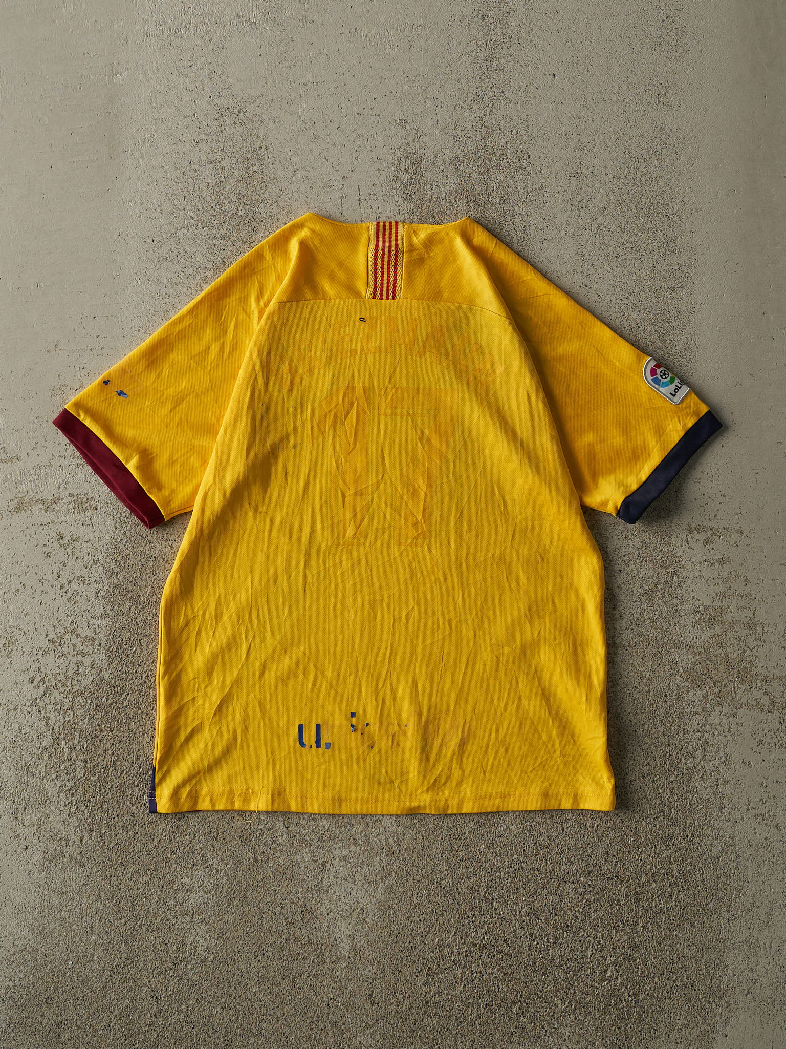 Vintage Y2K Yellow Nike FC Barcelona #17 Antoine Griezmann Soccer Jersey (XS/S)