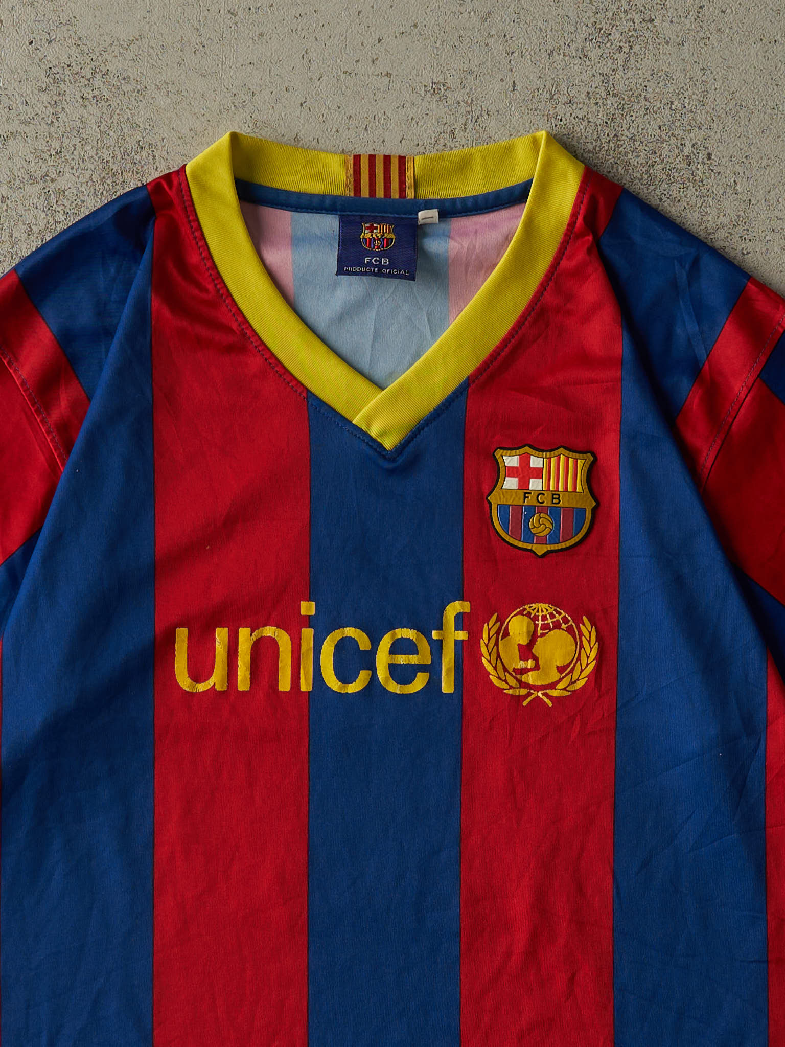 Vintage Y2K Red & Blue FC Barcelona #10 Lionel Messi Soccer Jersey (S/M)