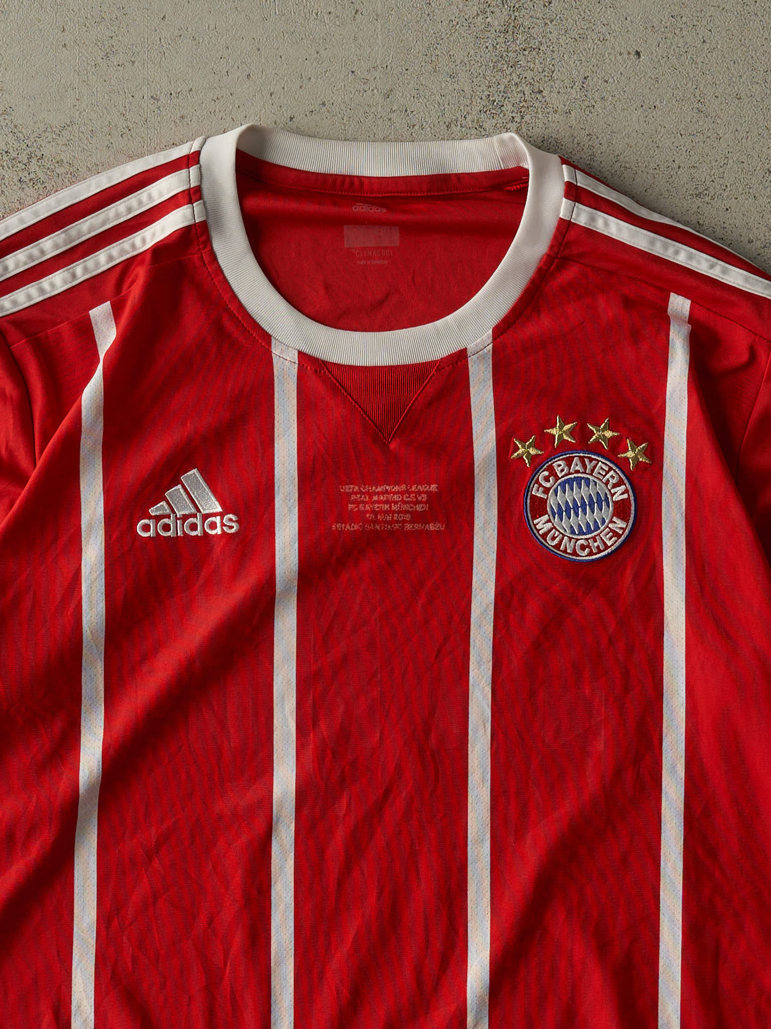 Vintage Y2K Red FC Bayern Munchen #6 Thiago Alcântara Soccer Jersey (L/XL)