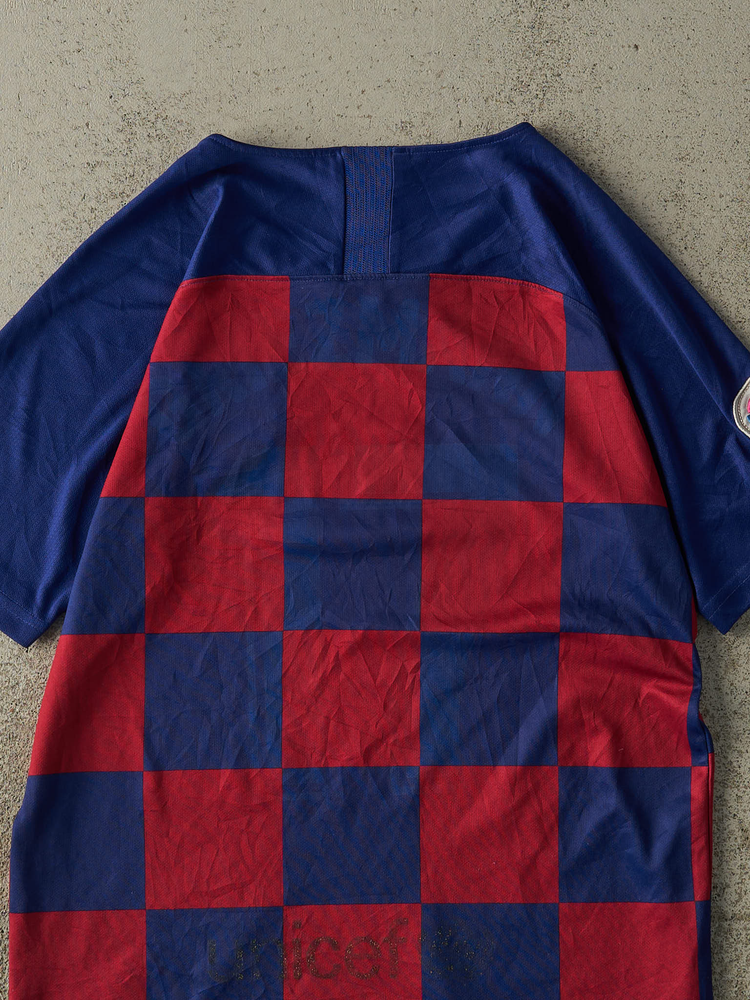 Vintage Y2K Blue & Red FC Barcelona #17 Antoine Griezmann Nike Soccer Jersey (S/M)