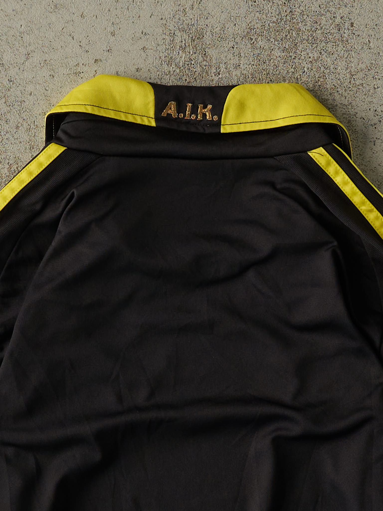 Vintage Y2K Black & Yellow Adidas AIK Fotboll Soccer Jersey (M/L)