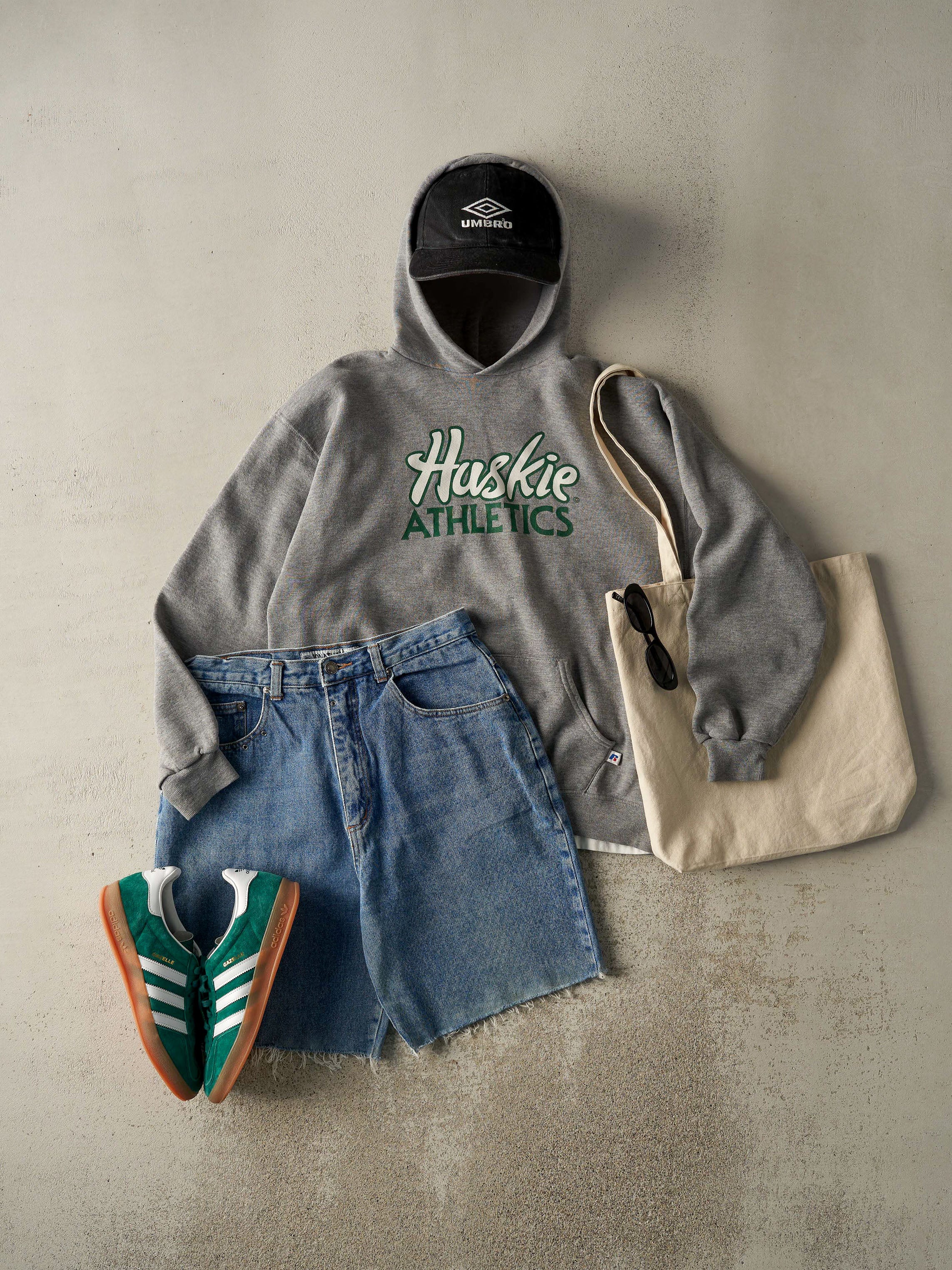 Vintage Y2K Grey Huskie Athletics Russell Athletics Hoodie (M/L)