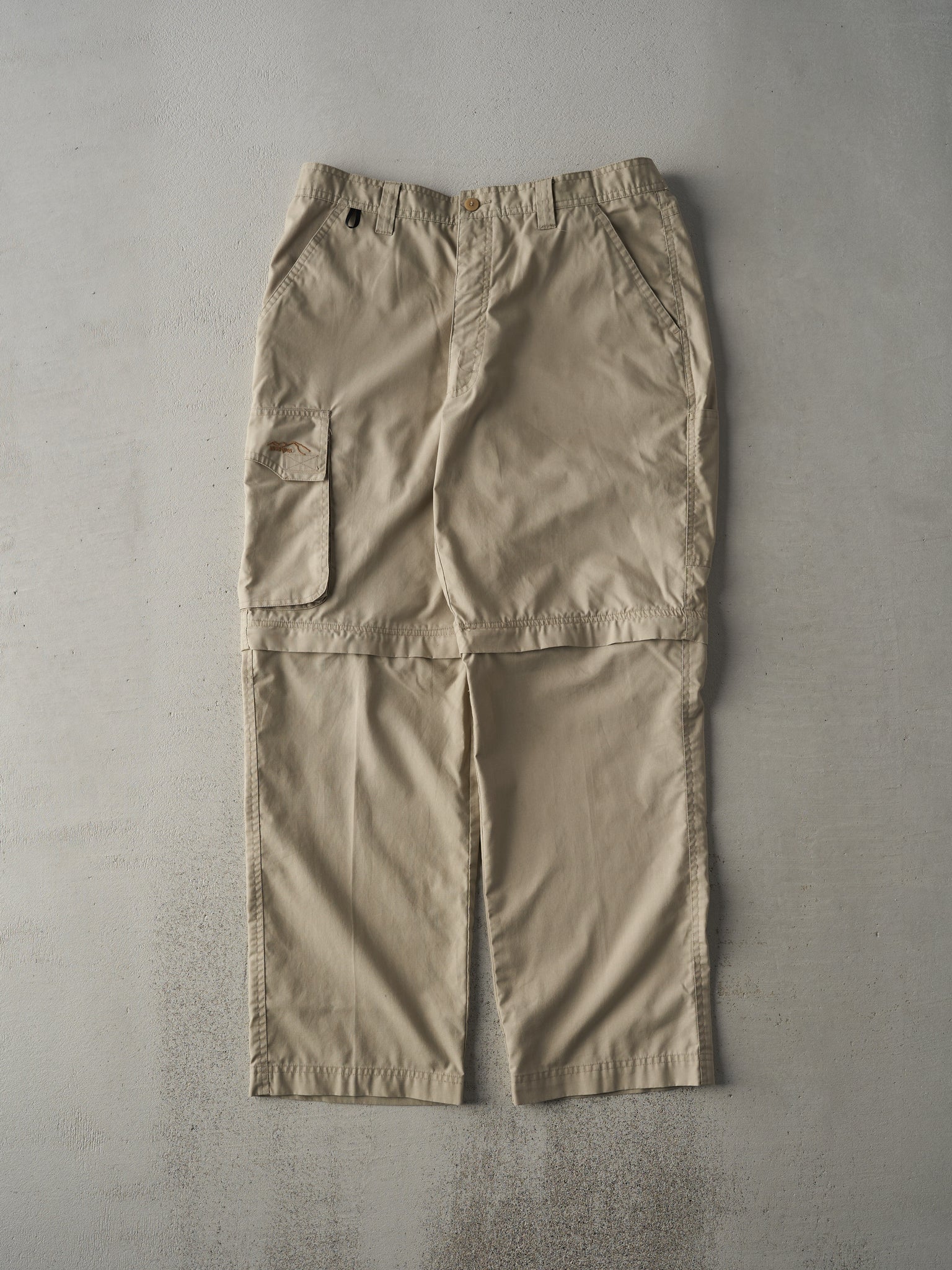 Vintage Y2K Beige WindRiver Zip Off Cargo Pants (34x30)