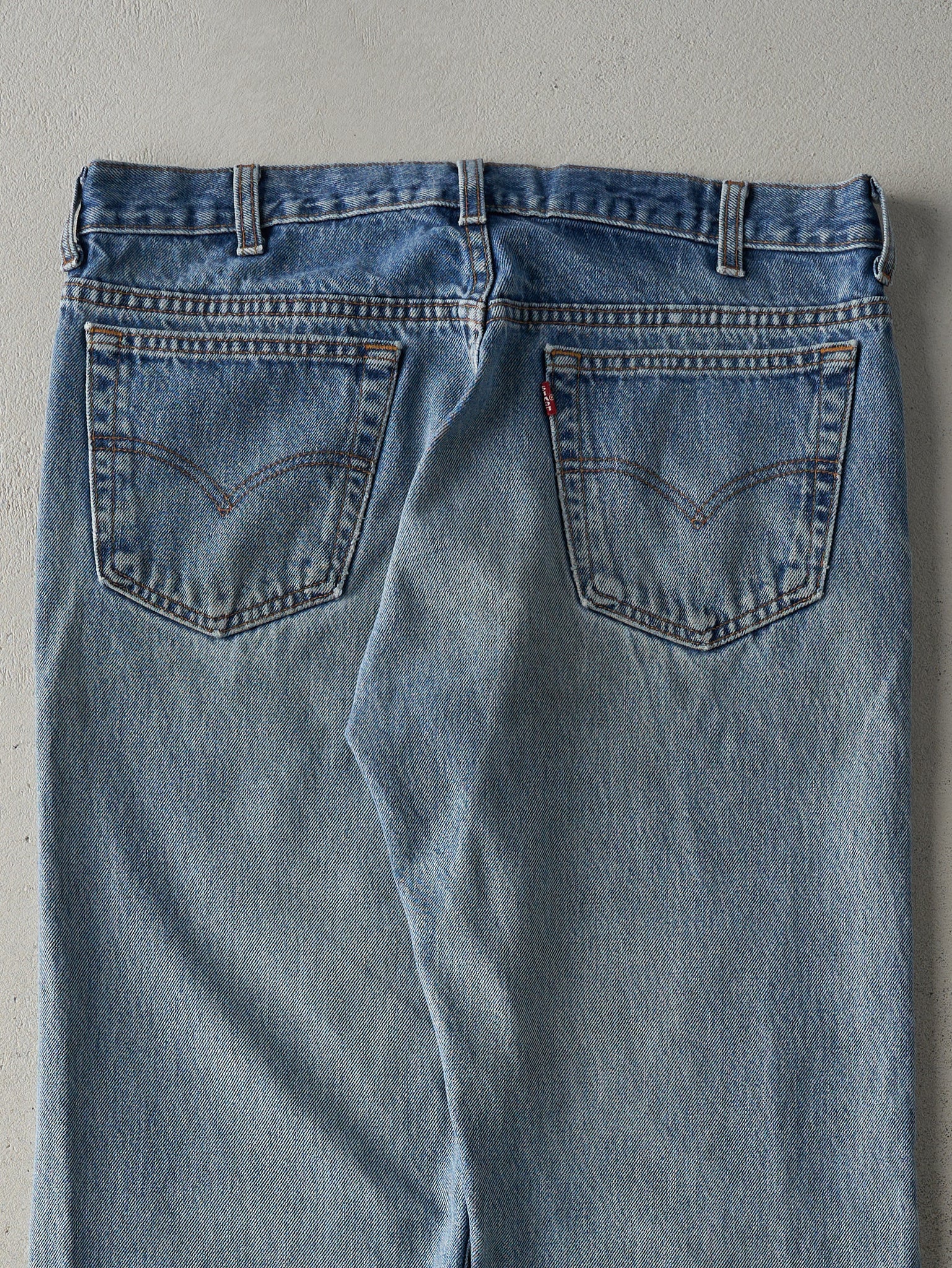 Vintage 90s Light Wash Levi's 505 Jeans (36x33)