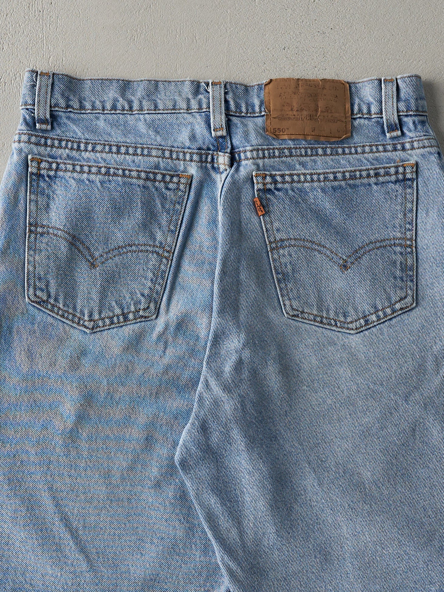 Vintage 90s Light Wash Levi's 550 Orange Tab Jean Shorts (29.5x10)