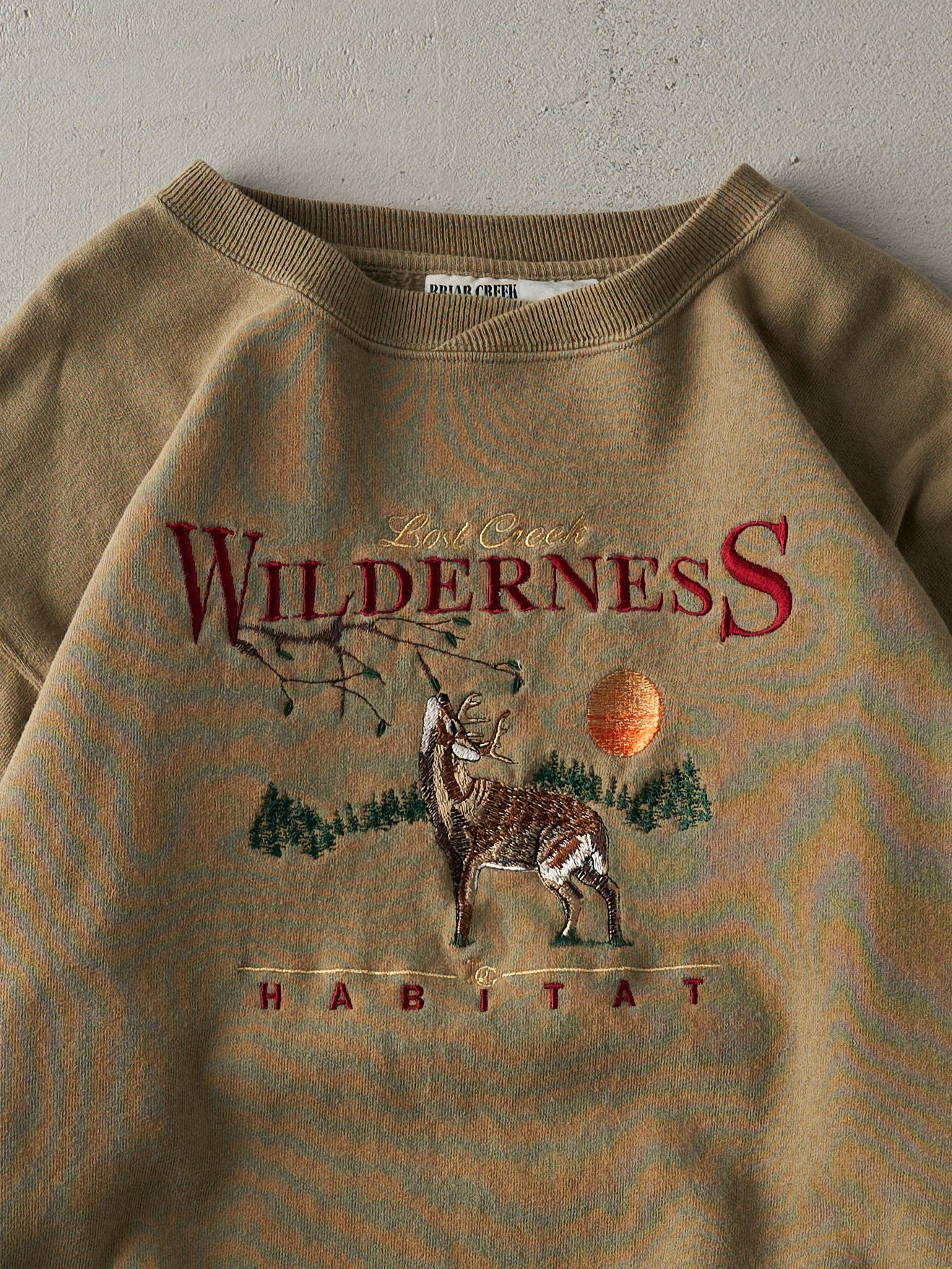 Vintage 90s Beige Lost Creek Wilderness Habitat Embroidered Crewneck (M)