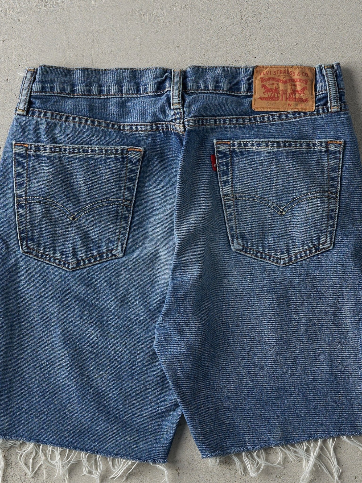Vintage Y2K Mid Wash Levi's 514 Cut Off Jean Shorts (34x8)
