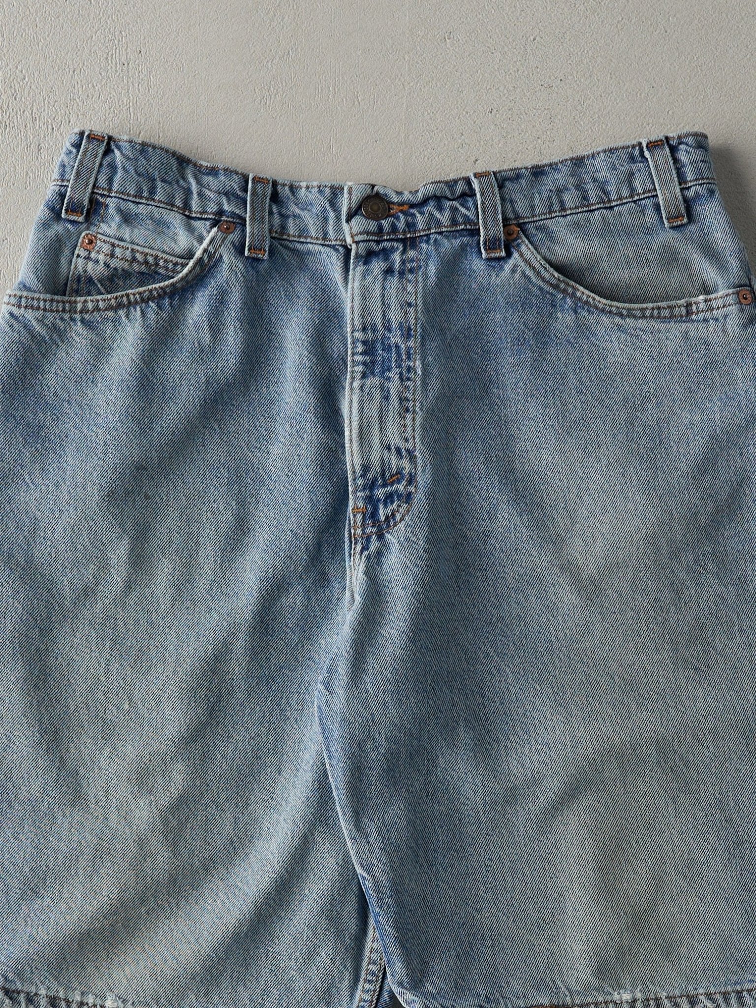 Vintage 80s Light Wash Levi's 560 Loose Fit White Tab Jean Shorts (33x10)