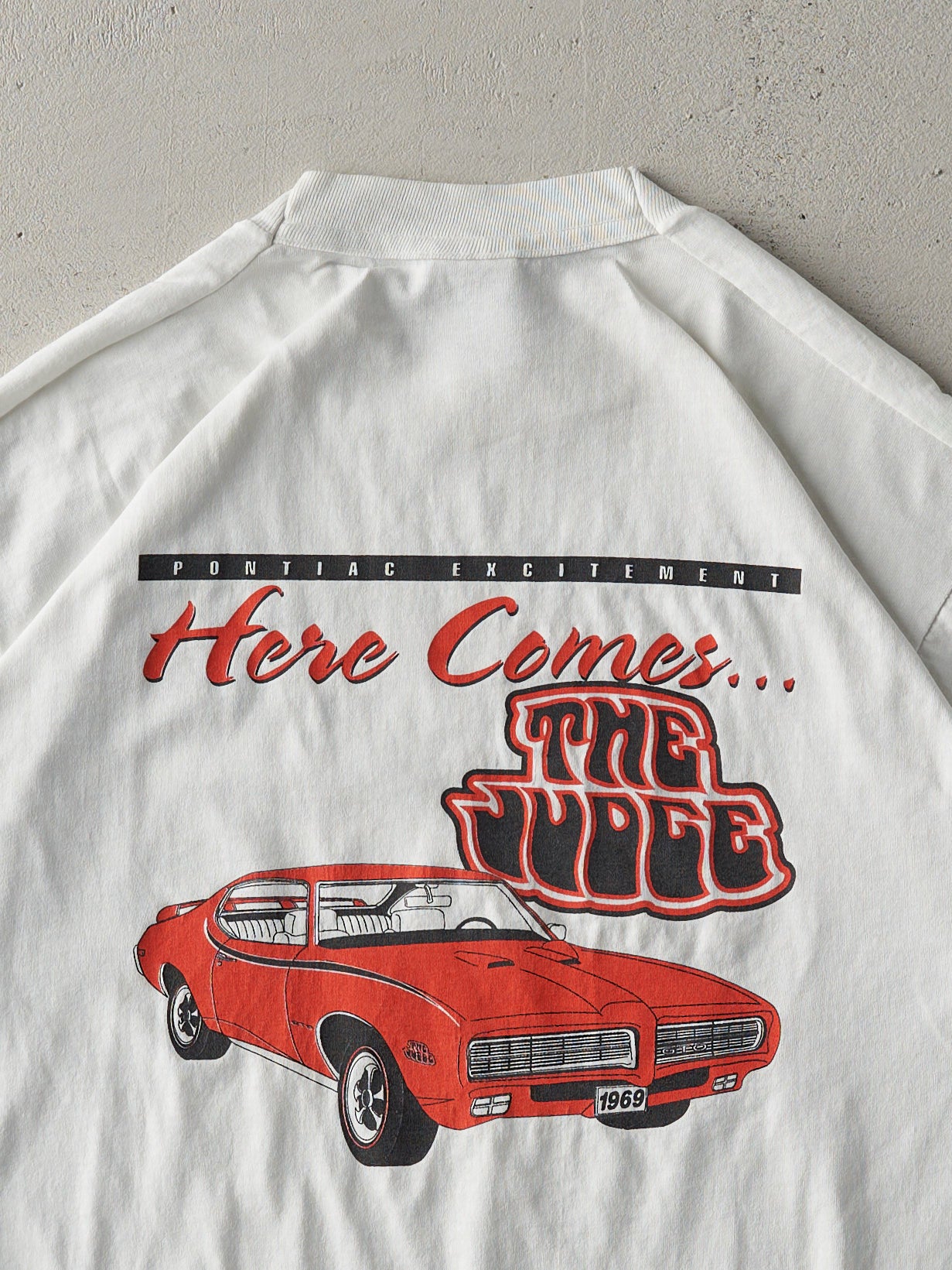 Vintage 90s White "Here Comes The Judge" Pontiac GTO Tee (M)