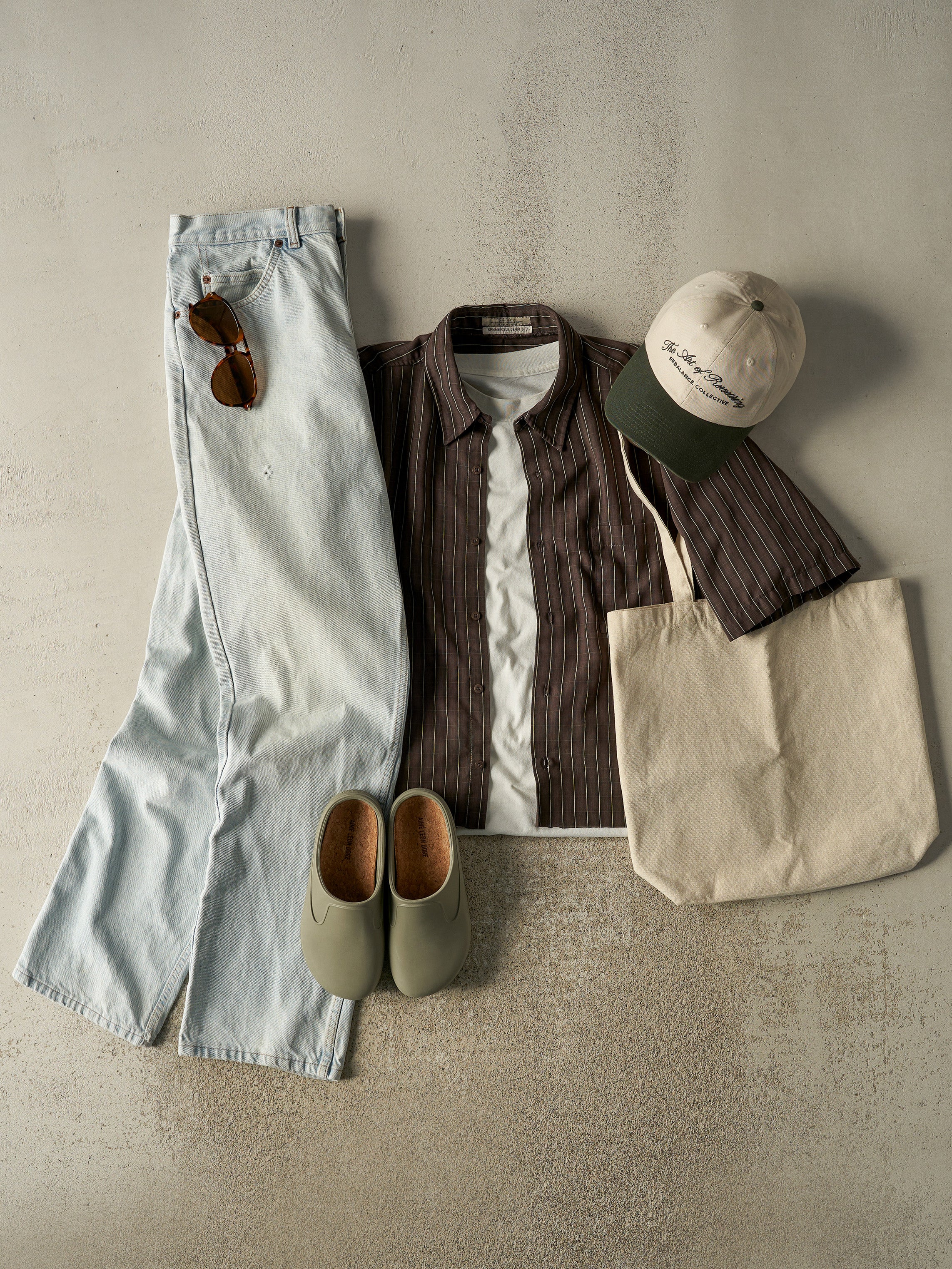Vintage Y2K Brown Striped Cropped Button Up Tee (M)