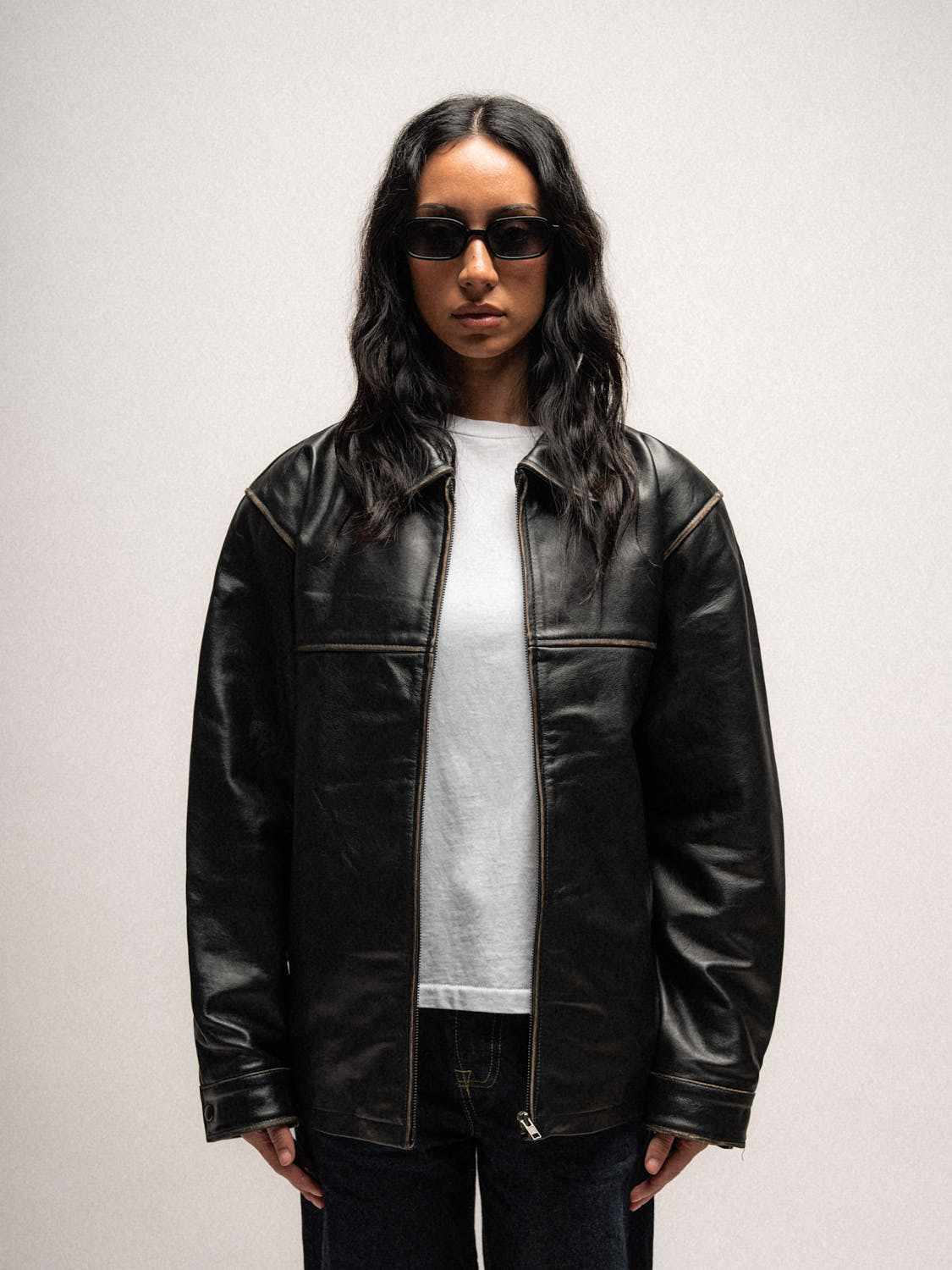 The 90s Cut Leather Jacket - Solid Black
