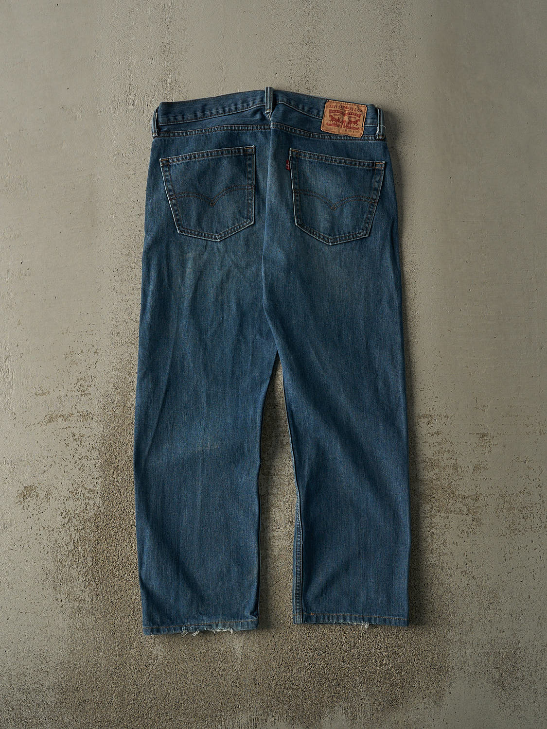 Vintage Y2K Dark Wash Levi's 505 Jeans (36x27.5)