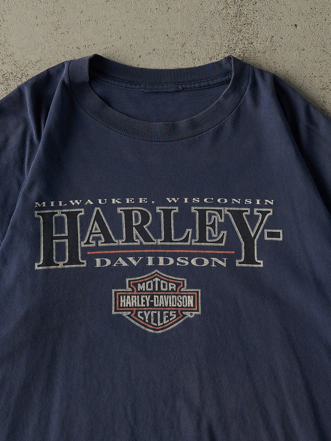 Vintage 90s Navy Blue Milwaukee WI Harley Davidson Tee (XL)