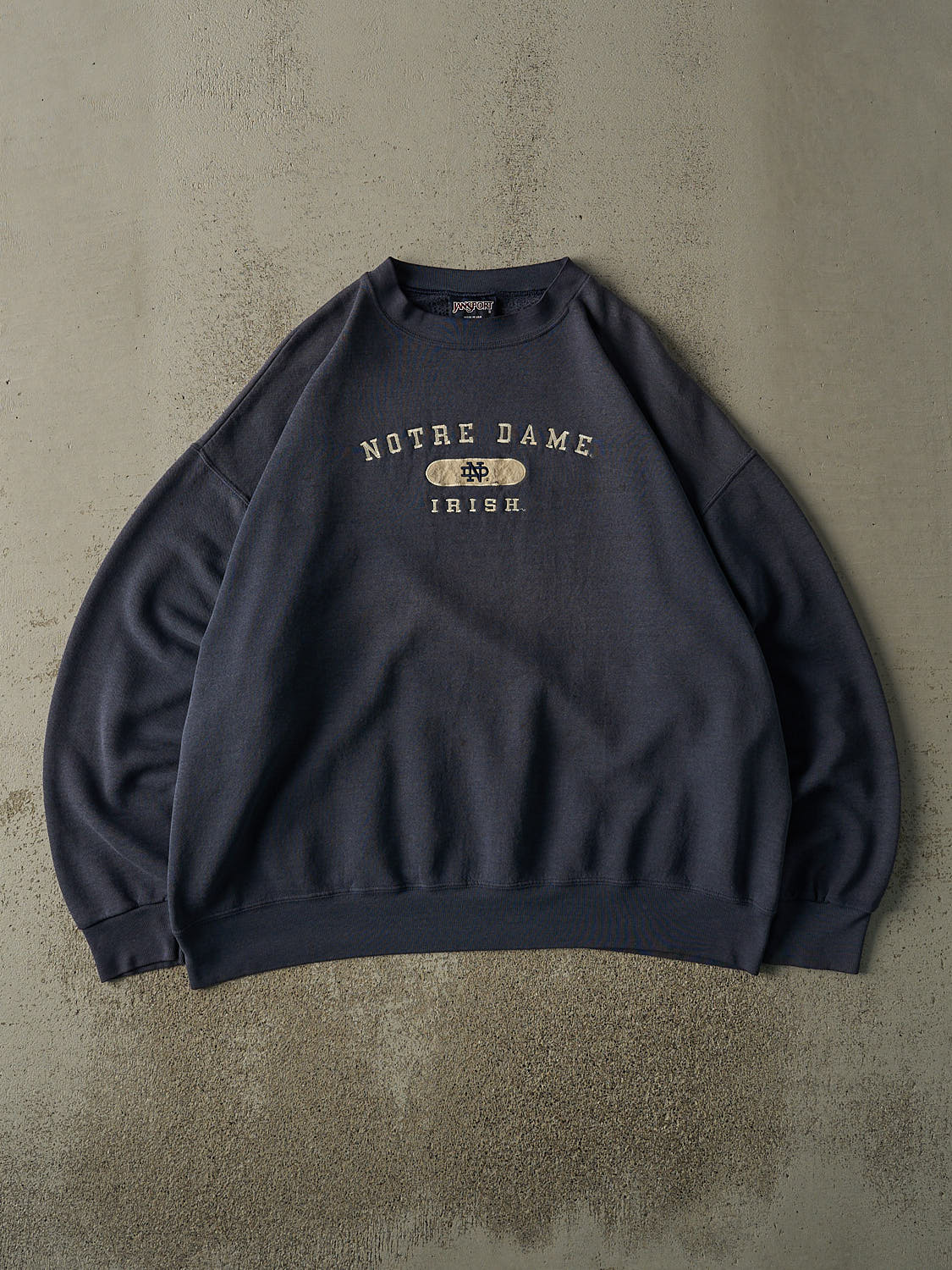 Vintage 90s Faded Navy University of Notre Dame Fighting Irish Embroidered Crewneck (XXL)