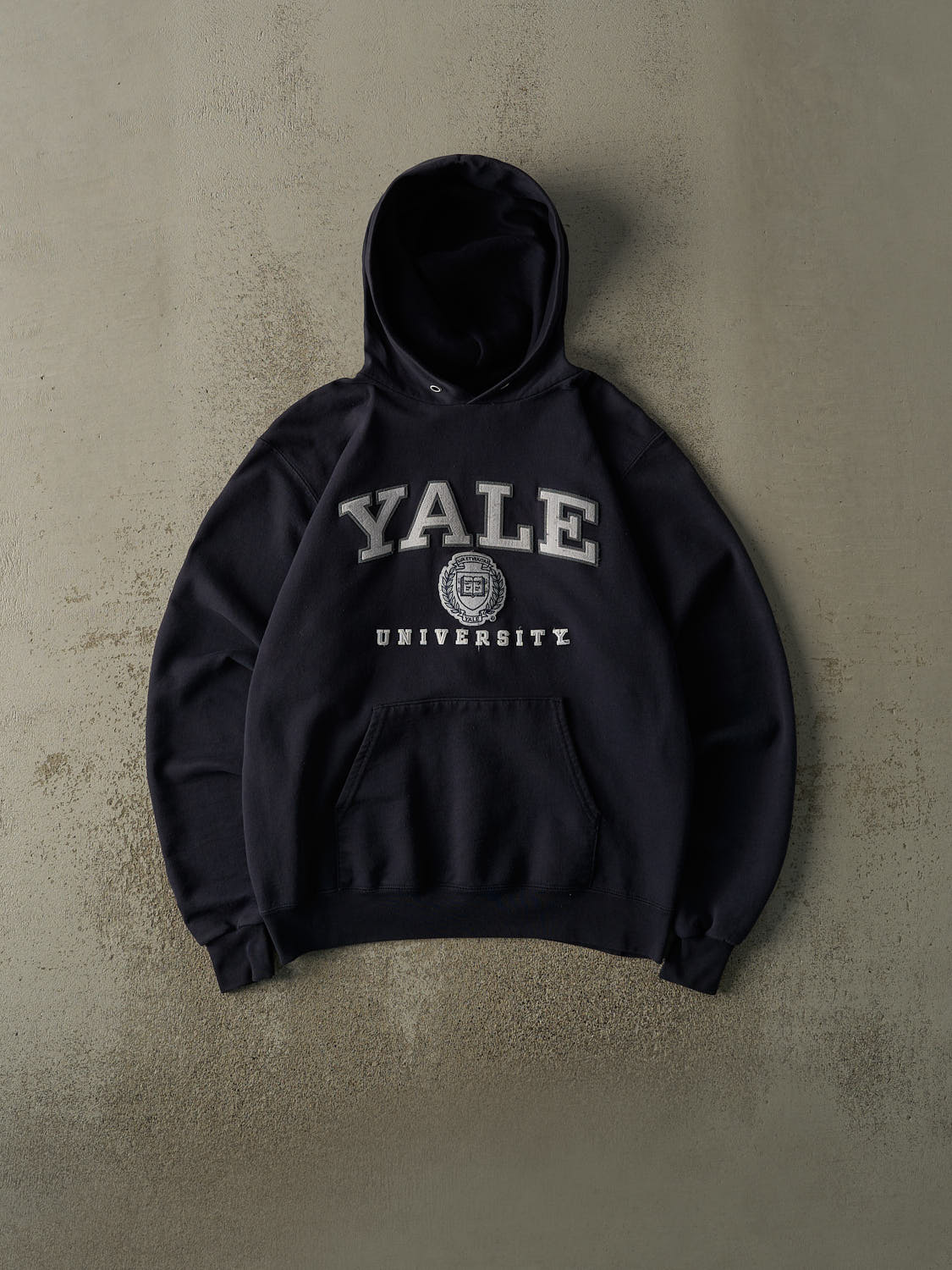 Vintage Y2K Navy Blue Yale University Embroidered Hoodie (M)