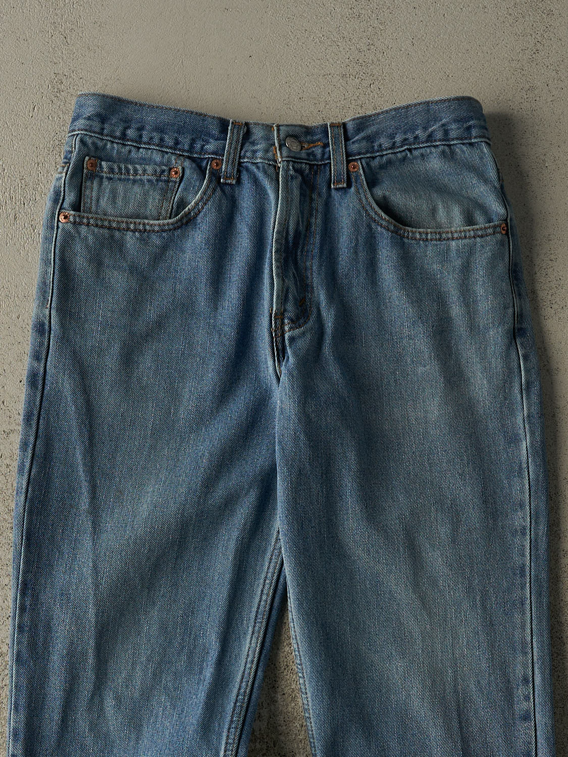 Vintage Y2K Light Wash Levi's Slim Fit Jeans (29x30.5)